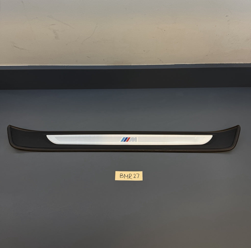 BMW E90 E91 LCI Front Right Entrance Cover Trim Strip Edition 7255930