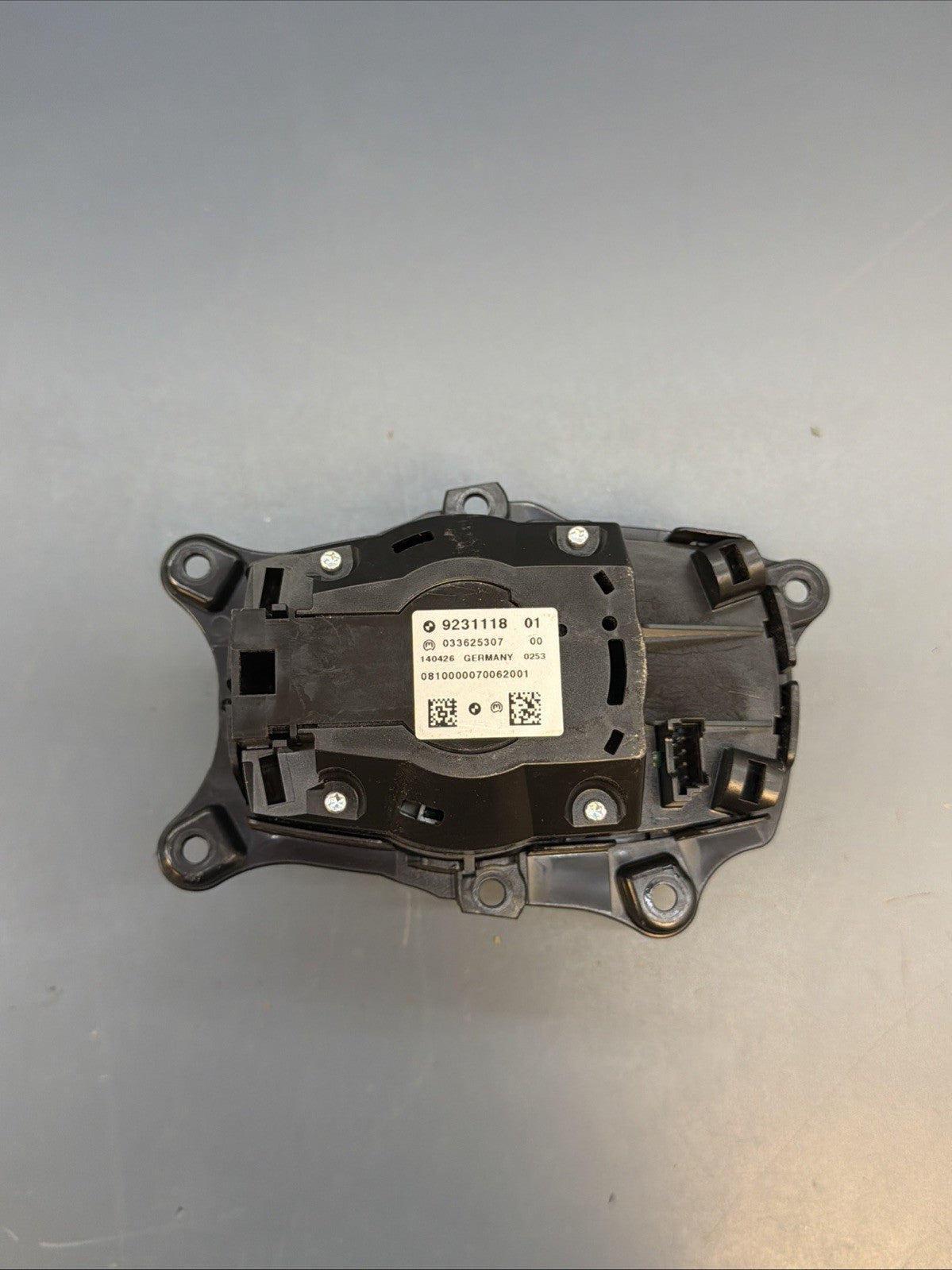 07-13 BMW E63 E64 E92 E93 iDrive CIC Radio Navigation Media Controller 9231118