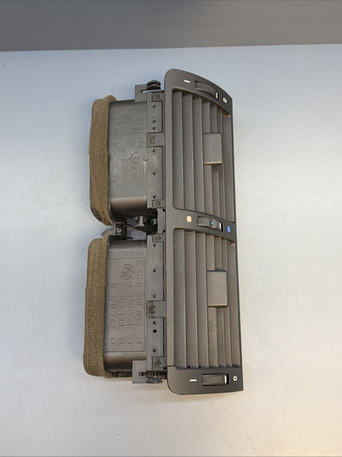 1999-2006 BMW E46 3 Series 325i Center Dash AC Air Vent Assembly 8363199 OEM