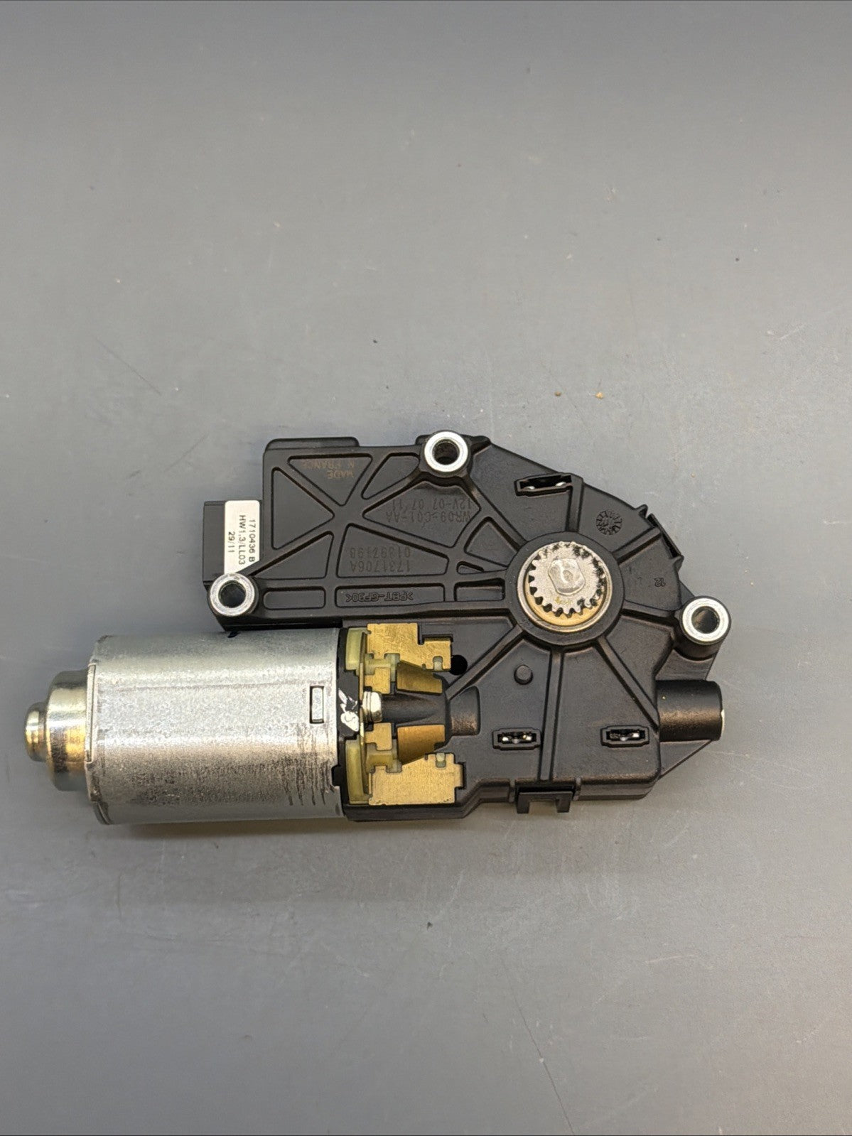 07-13 OEM BMW E90 E92 328 335 M3 Upper Sunroof Moon Roof Motor Unit 7193398