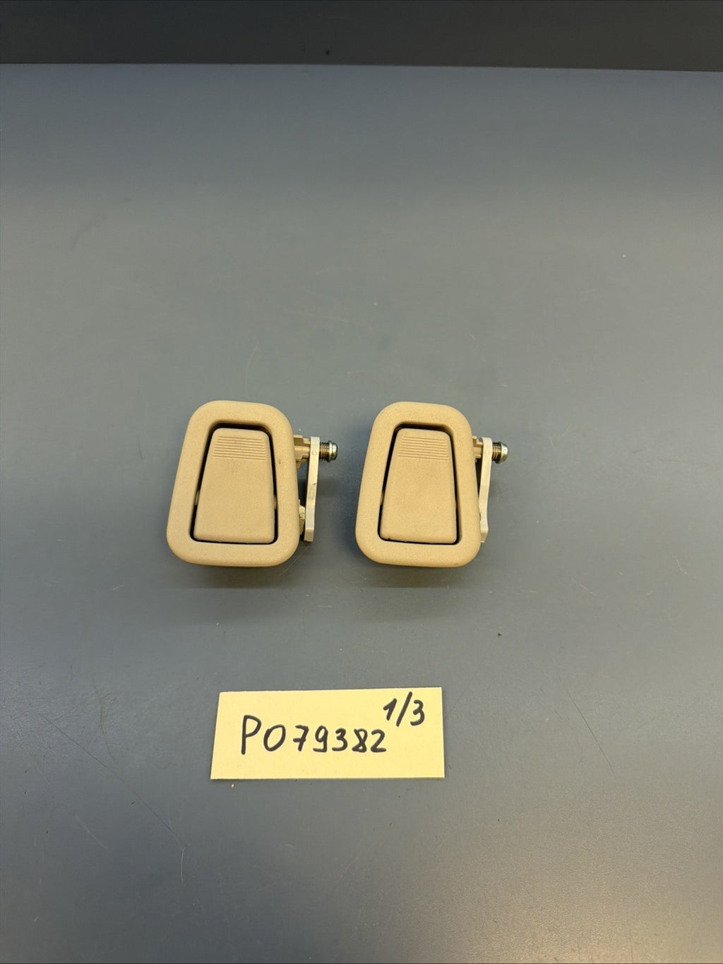 2007-2012 BMW 328i COUPE E92 - CEILING HOOK HANGER 7008000 BEIGE