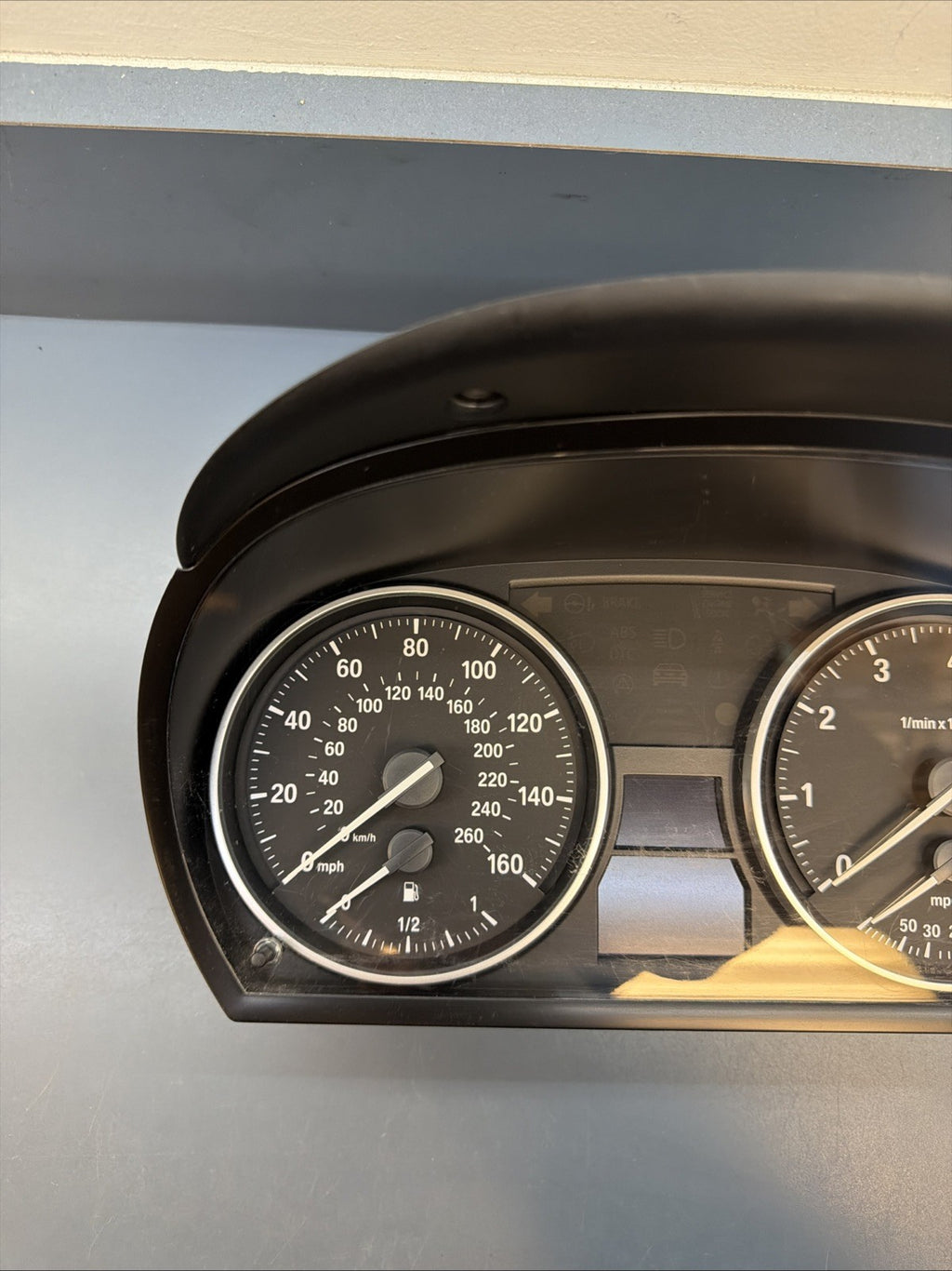 BMW 2006-2012 E90 3 SERIES INSTRUMENT GAUGE CLUSTER SPEEDOMETER MPH 9187365