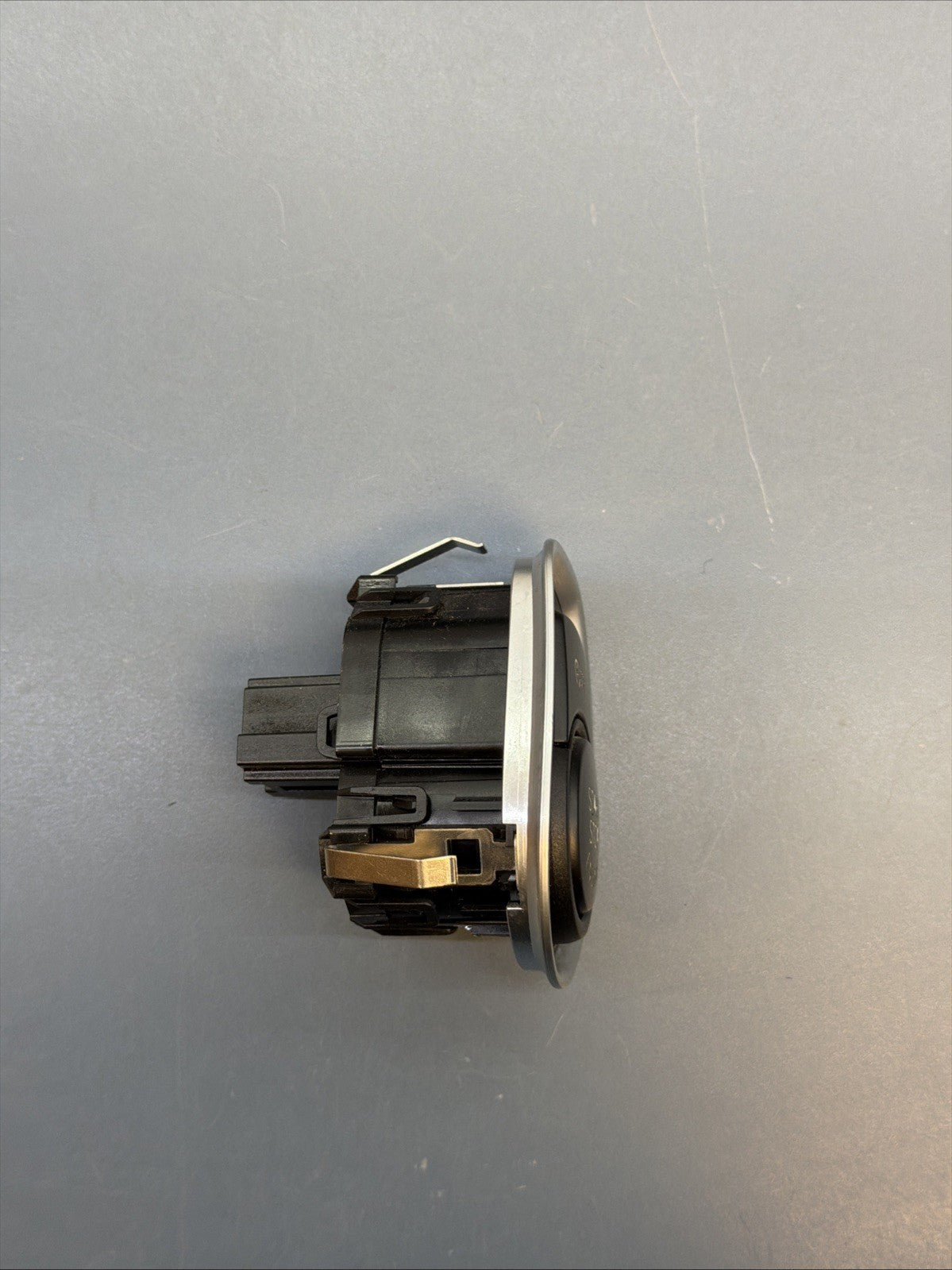 BMW F20 F21 F22 F30 F31 F32 F33 F34 Engine Start Stop Push Button OEM 9250734