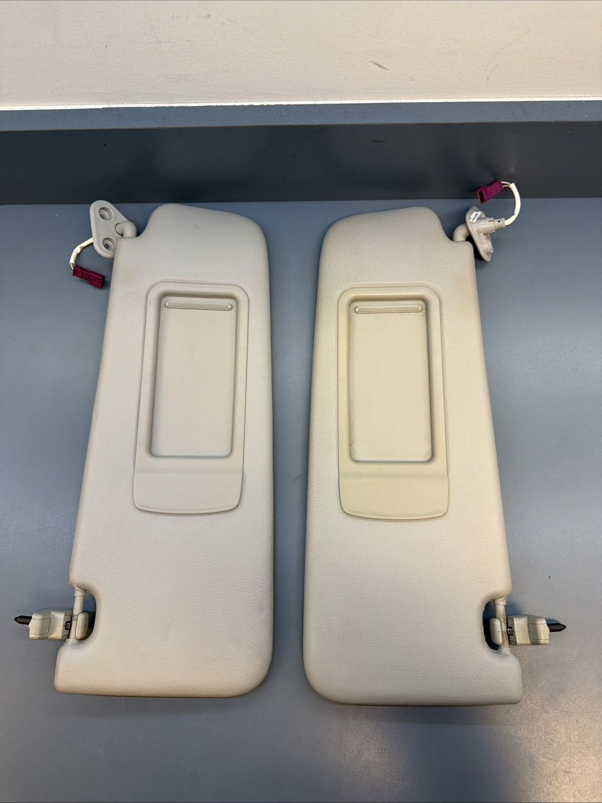 BMW E90 E91 E92 E93 Sun Visor Set OEM – Driver & Passenger 6905983