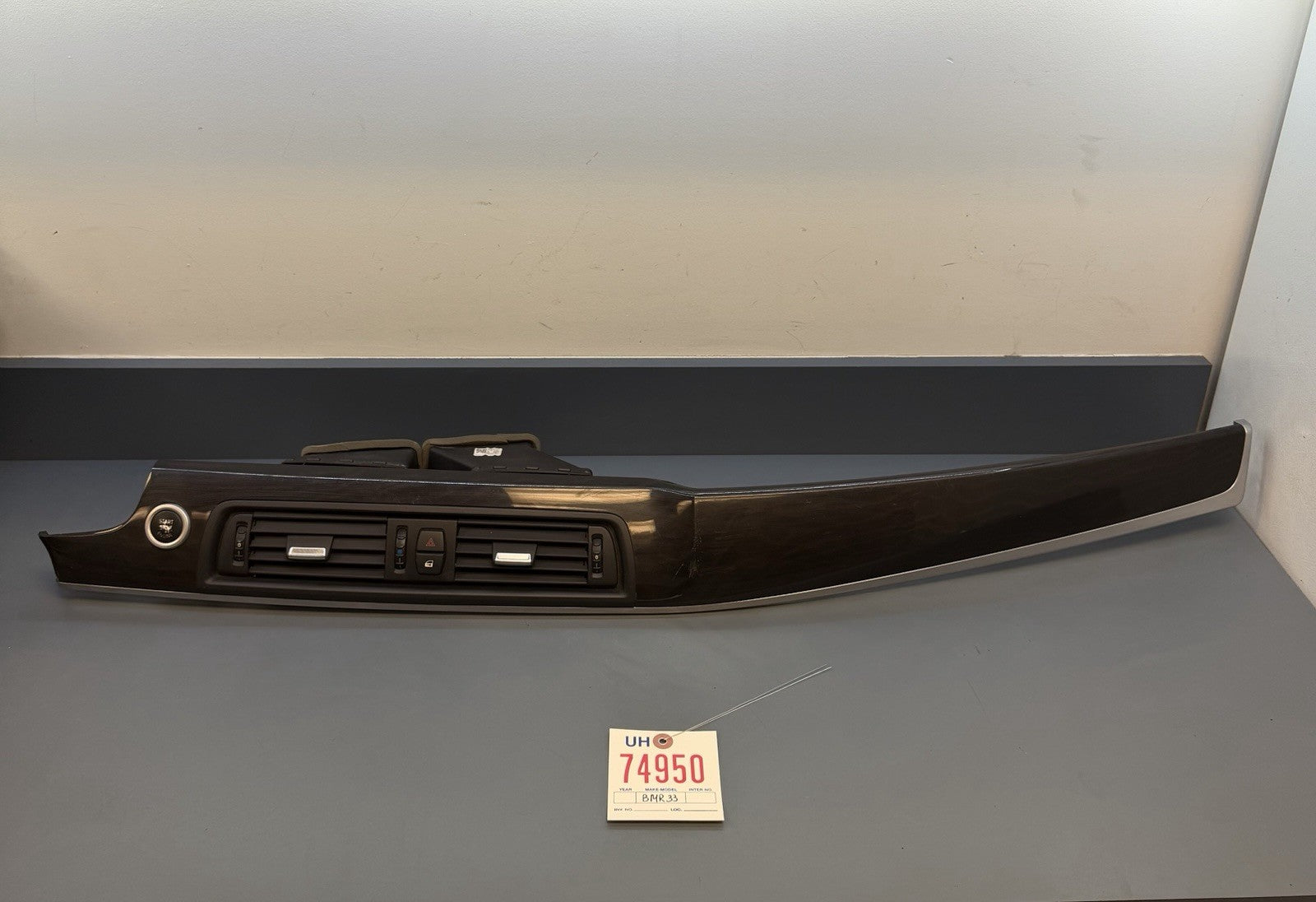 2011-2013 BMW 535I CENTER DASH AIR VENT WITH TRIM MOLDING OEM 9192936-06