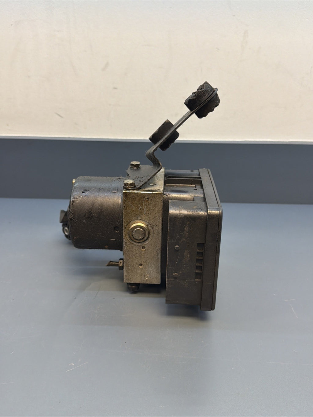 03-05 BMW Z4 E85 E86 ABS Anti Lock Brake Pump Module Assembly 6762868 OEM