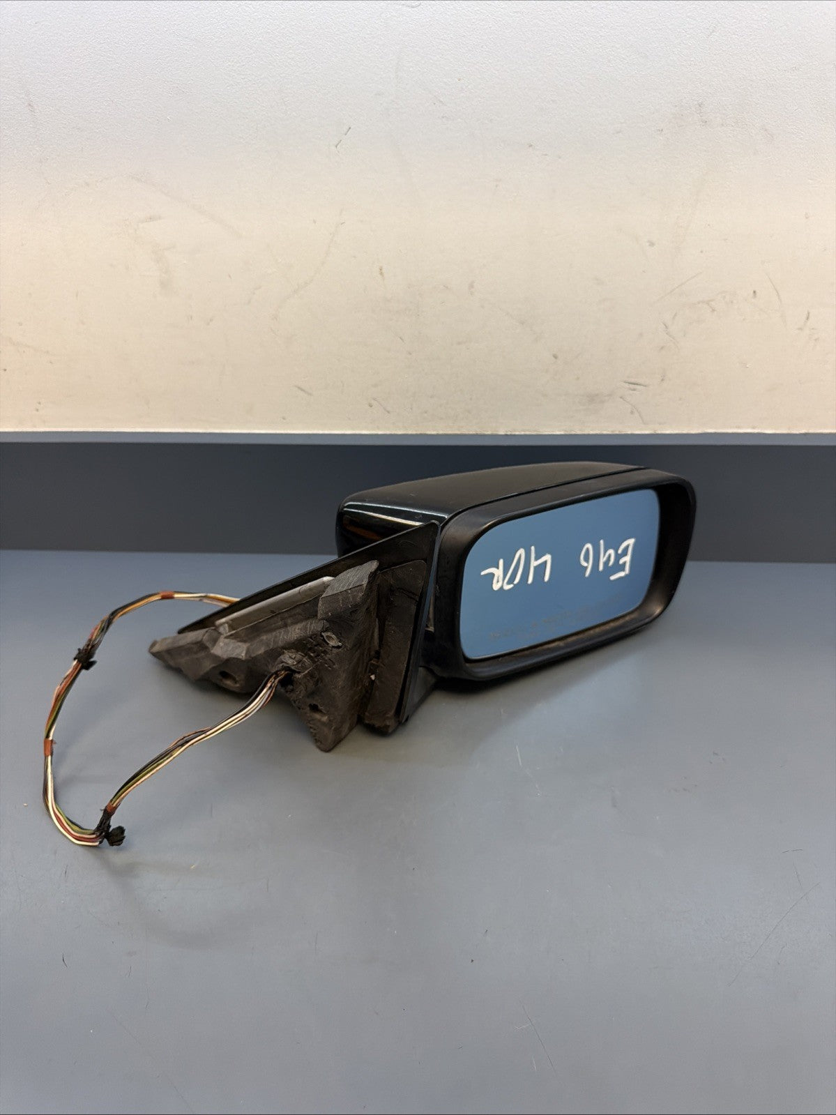 BMW E46 RIGHT PASSANGER SIDE MIRROR BLACK COMPLETE OEM BMW 0117351