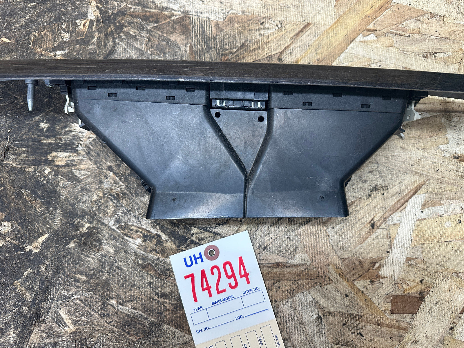 BMW 2004-2008 E90 3 SERIES RIGHT DASH VENT TRIM NUTWOOD OEM 7132851