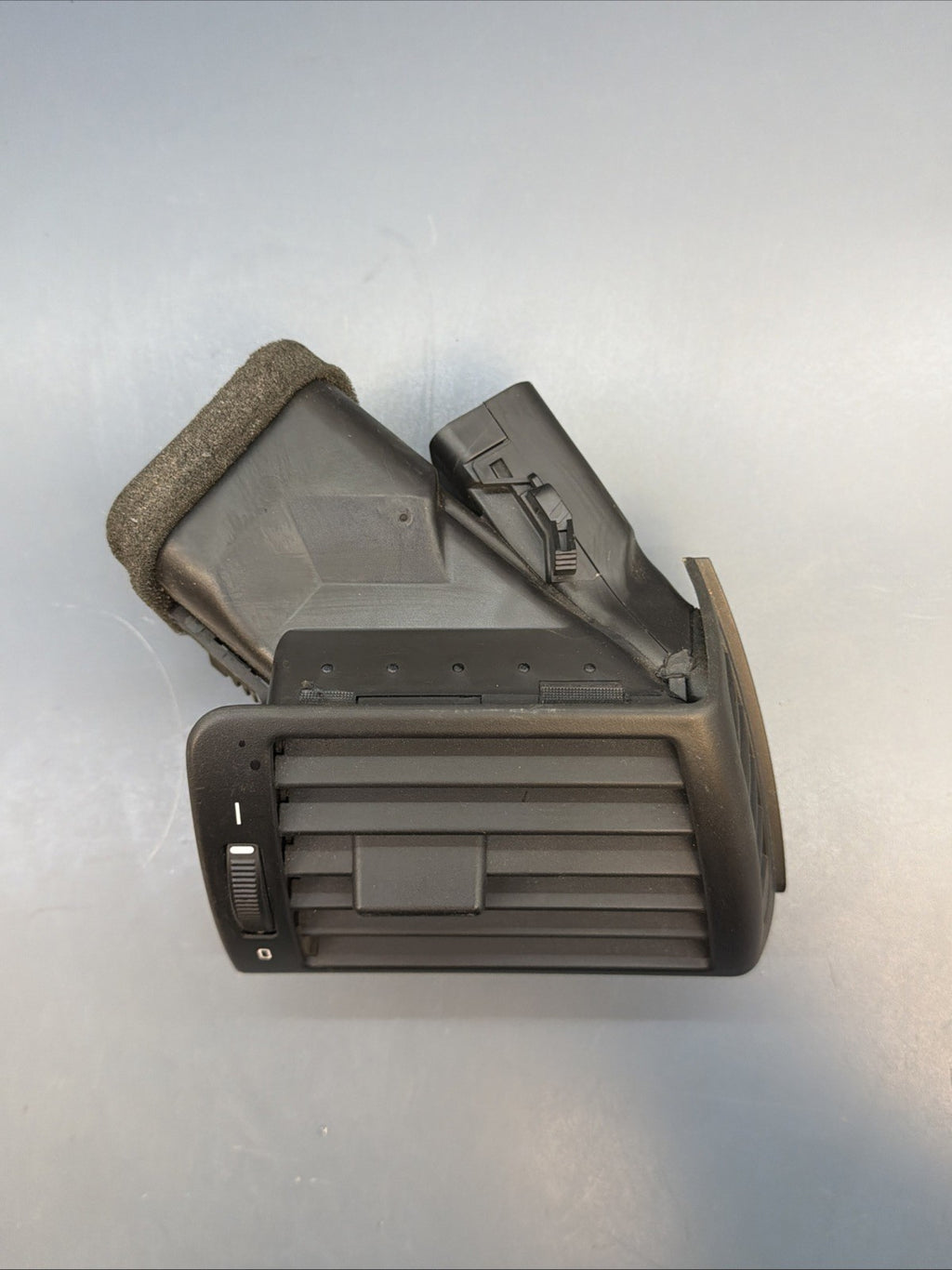 01-06 BMW E46 325 328 330 M3 RIGHT PASSENGER DASH AC AIR VENT GRILL OEM 8361898