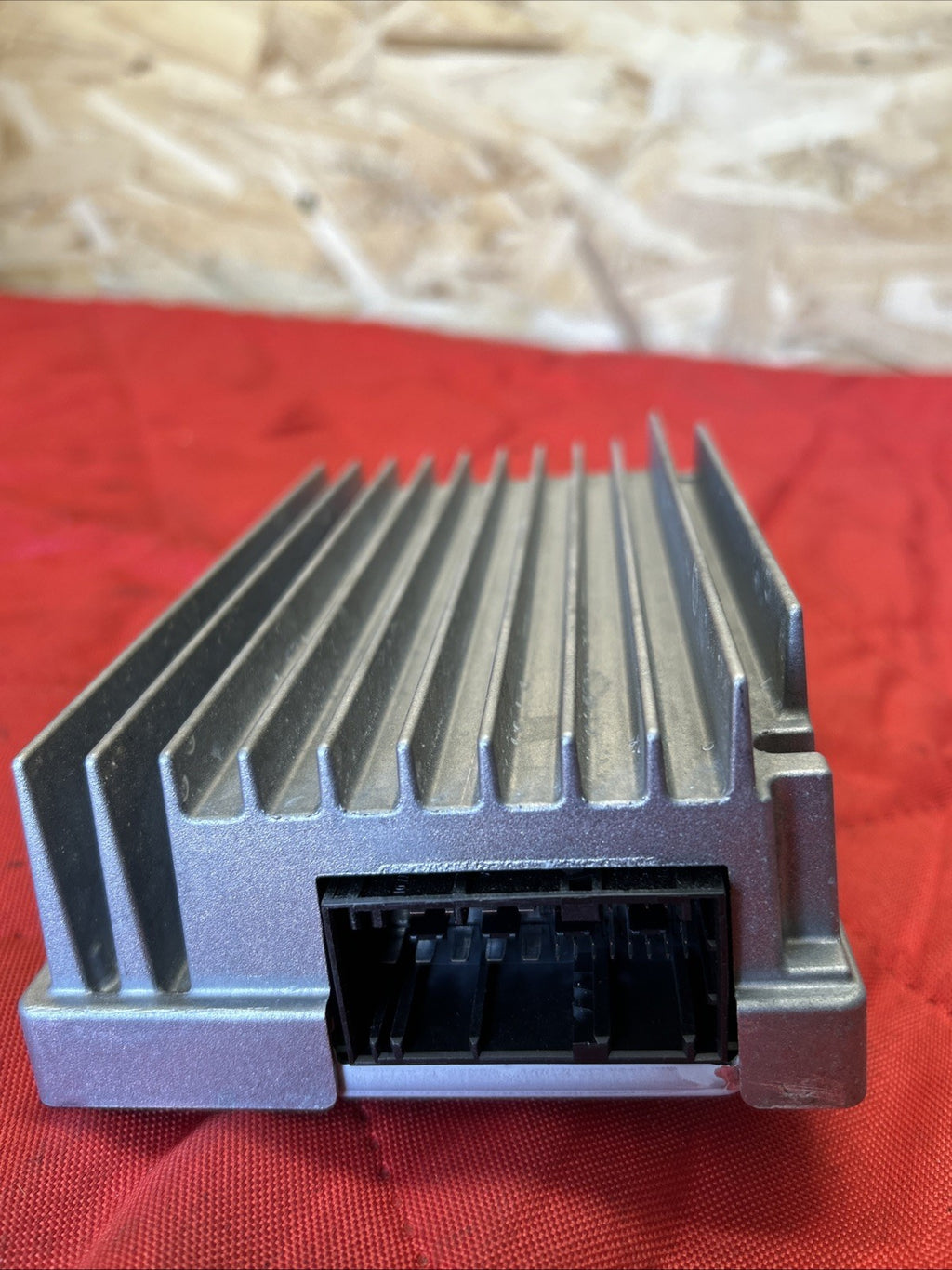 BMW 2011-2014 F25 X3 HiFi RADIO AMP AUDIO AMPLIFIER OEM 9257121