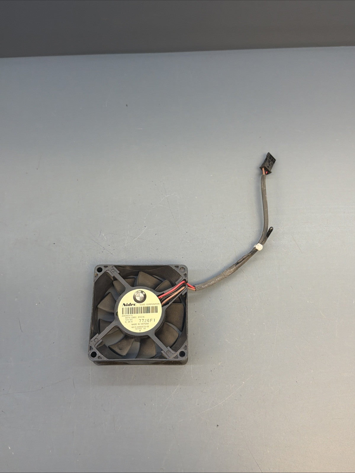 BMW E88 E90 E93 F10 F01 F02 F10 F13 Rear Cooling Fan Amplifier Motor 6983075