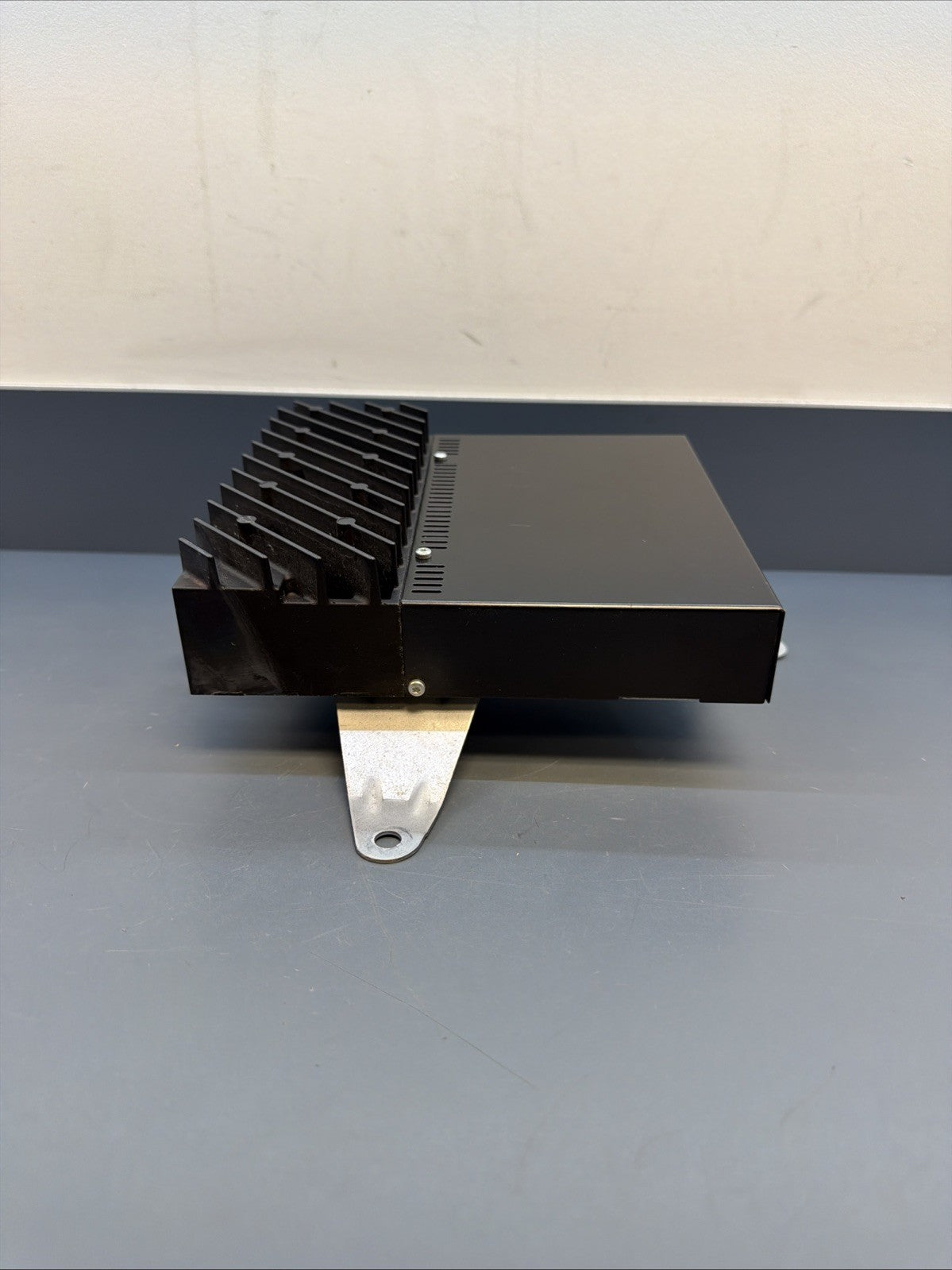 BMW 2003-2010 E83 HiFi AUDIO RADIO STERIO AMPLIFIER AMP OEM 9143150