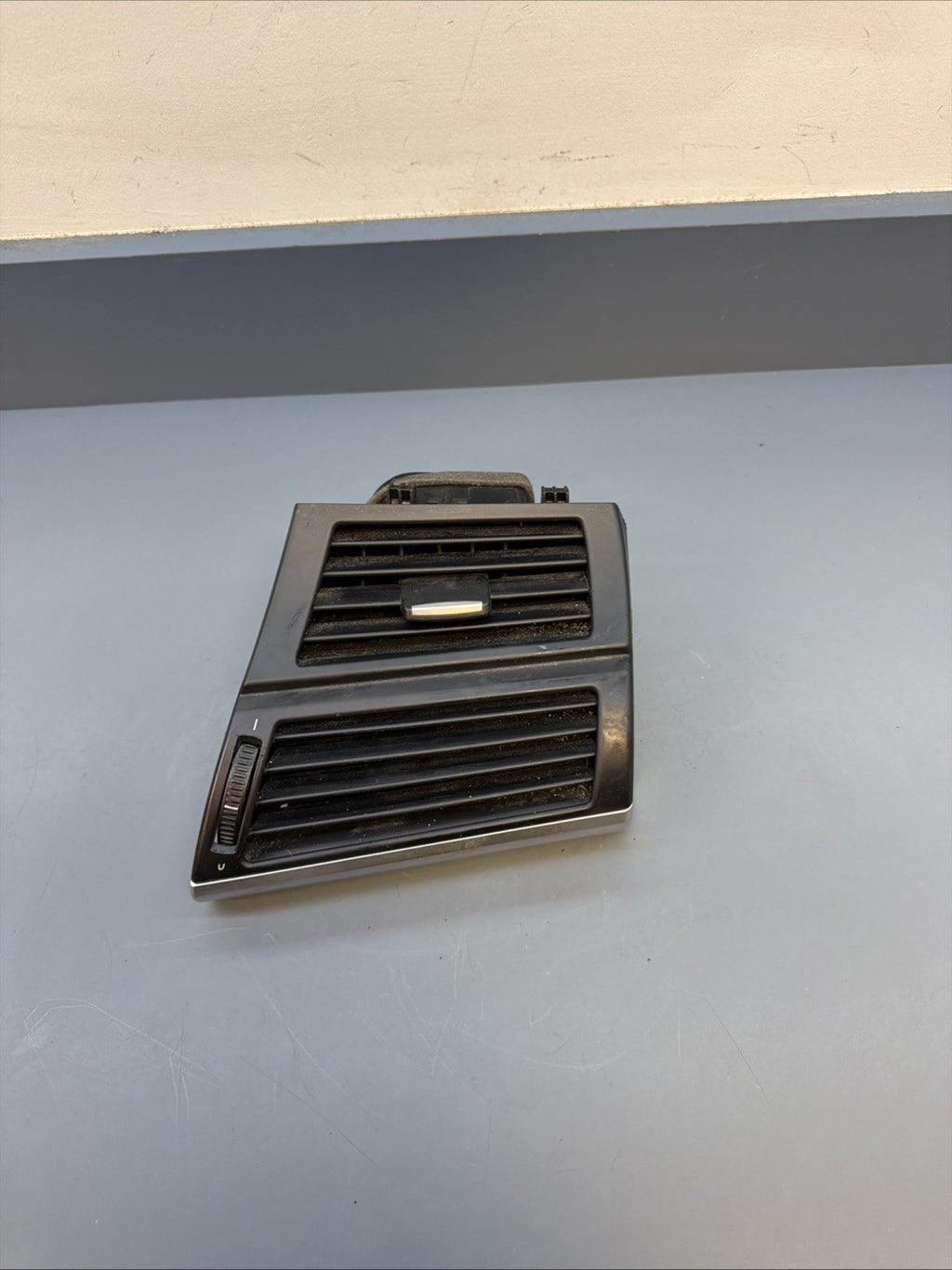07-13 BMW E70 X5 Front Dashboard Air Vent Grille Right Passenger 7161804 OEM