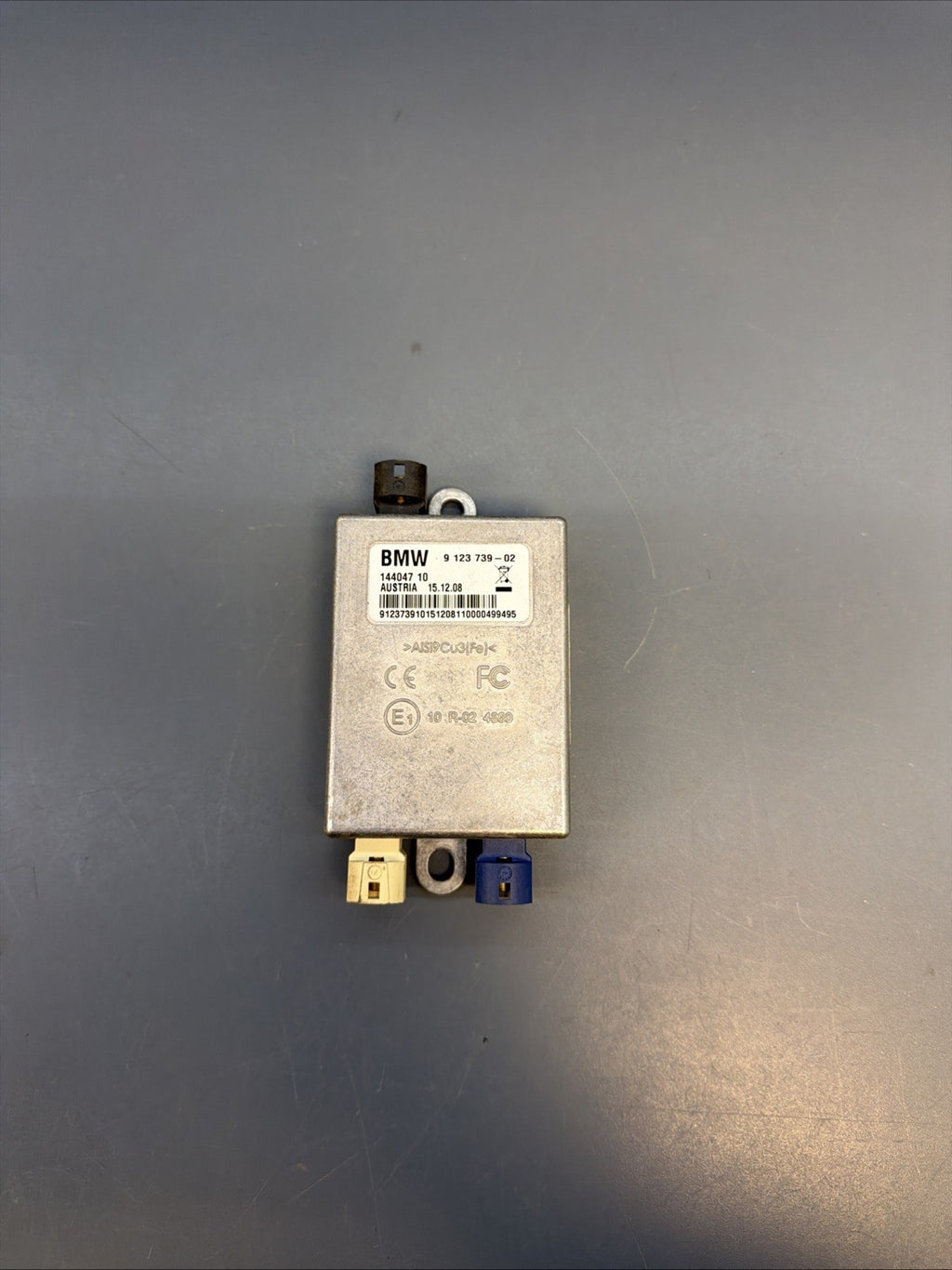 08-10 BMW E90 E92 E60 E63 USB Hub Aux Audio Interface Control Module 9123739 OEM