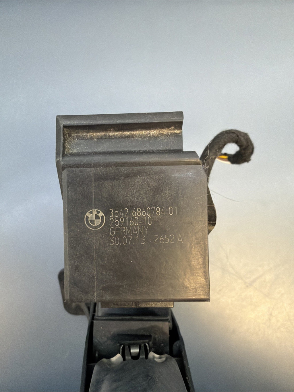 12-15 BMW E84 X1 Front Lower Accelerator Gas Foot Pedal Lever OEM 6860784