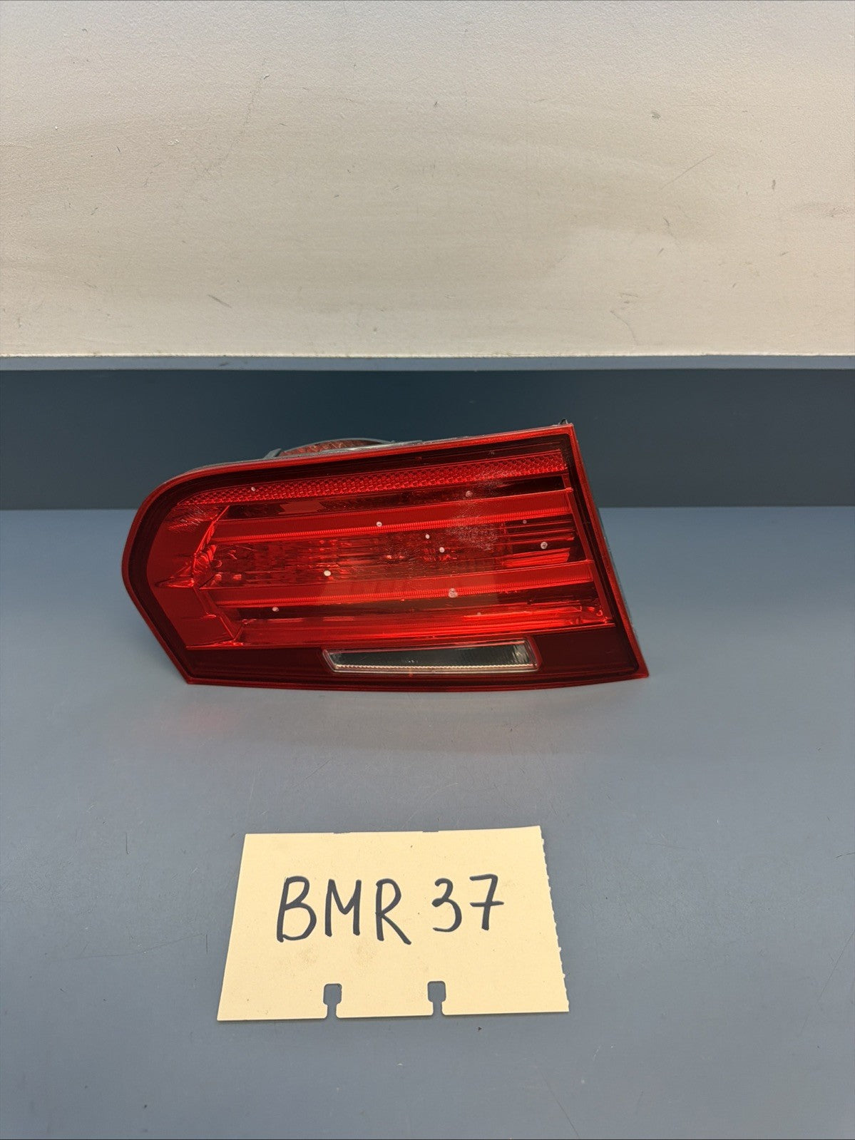 12-15 BMW 328i F30 F31 REAR LEFT DRIVER TRUNK TAILGATE LIGHT OEM 7371111