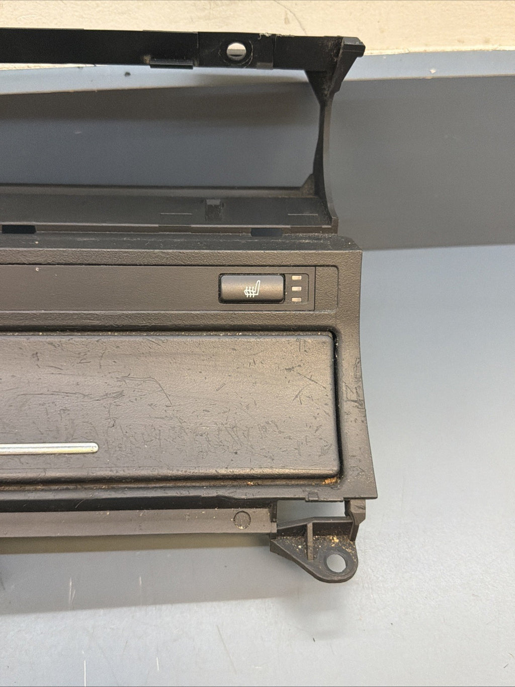 01-06 BMW E46 3-SERIES DASH CENTER CONSOLE ASH TRAY 8268887 OEM