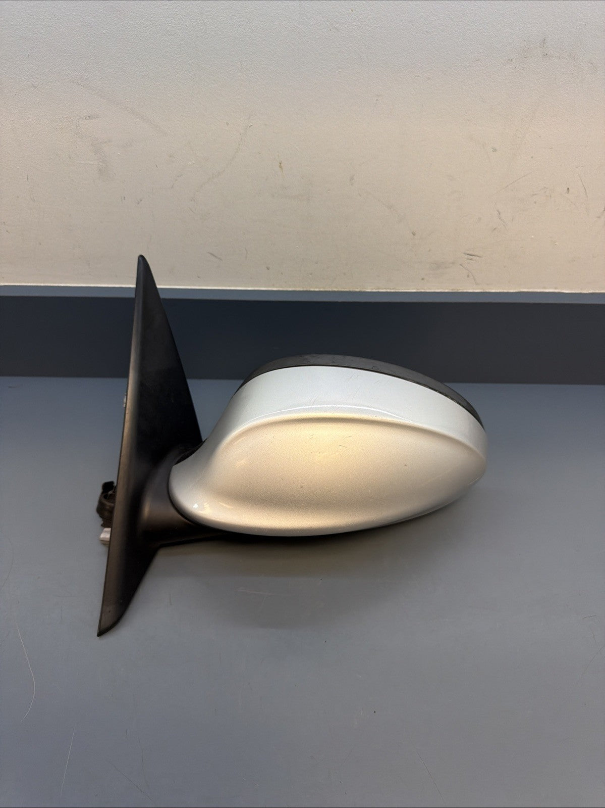 06-08 BMW E90 E91 325i Front Left Driver Side Rear View Mirror OEM
