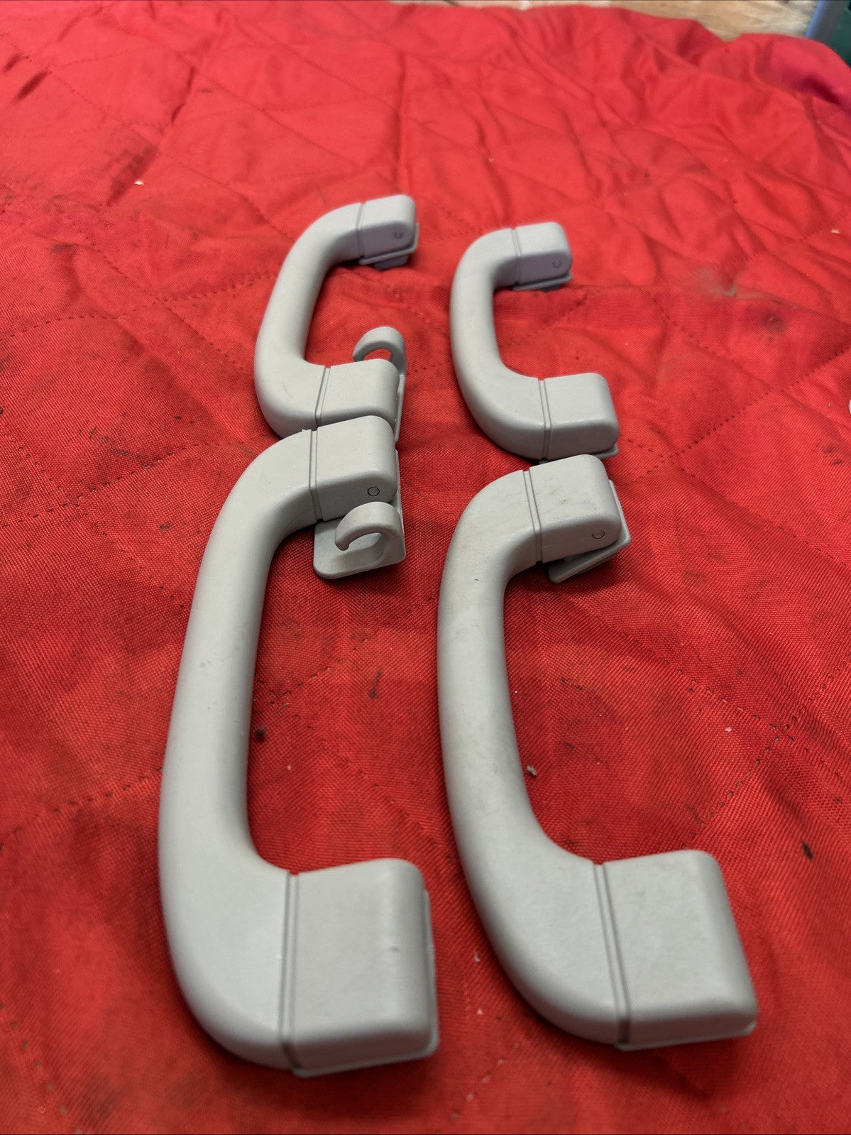 06-11 BMW E90 328I 335I INTERIOR ROOF GRAB HANDLE 7033659 OEM SET OF 4 GREY