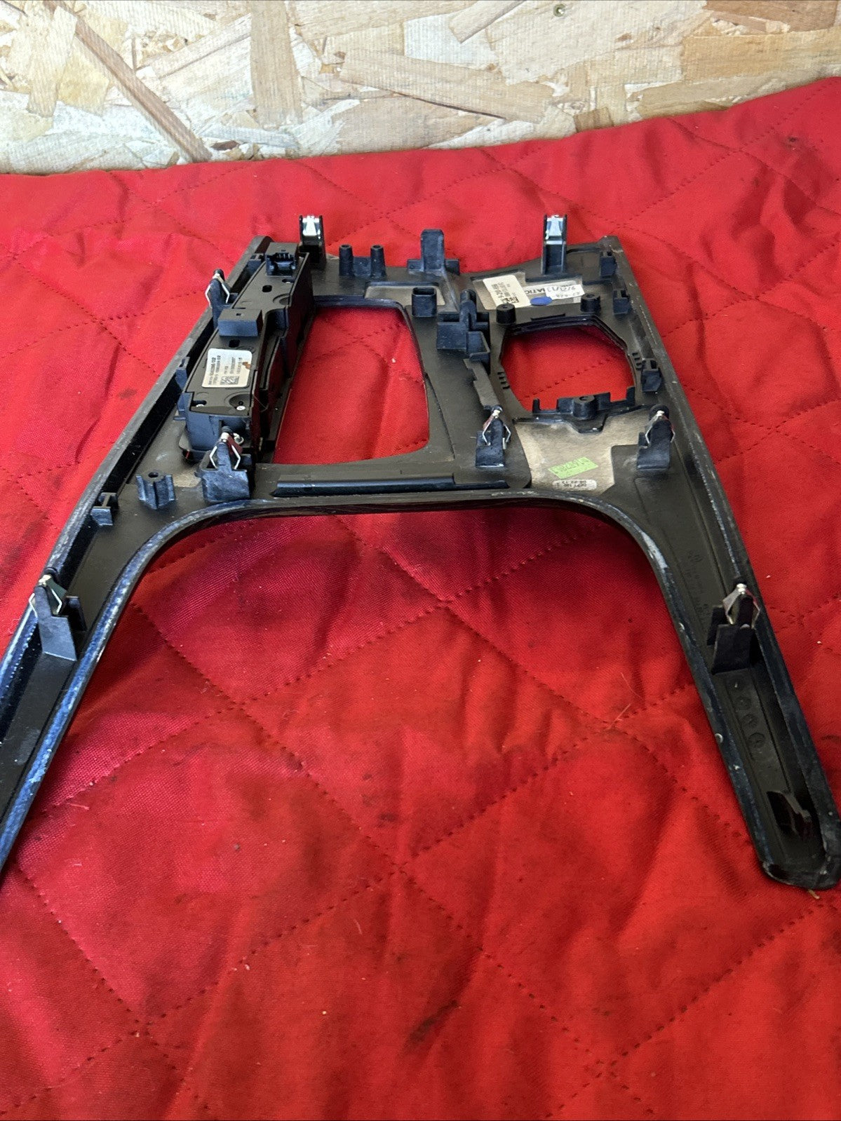 BMW 2011-2019 F25 X3 CENTER CONSOLE SHIFTER TRIM AND SWITCHES OEM 9200952