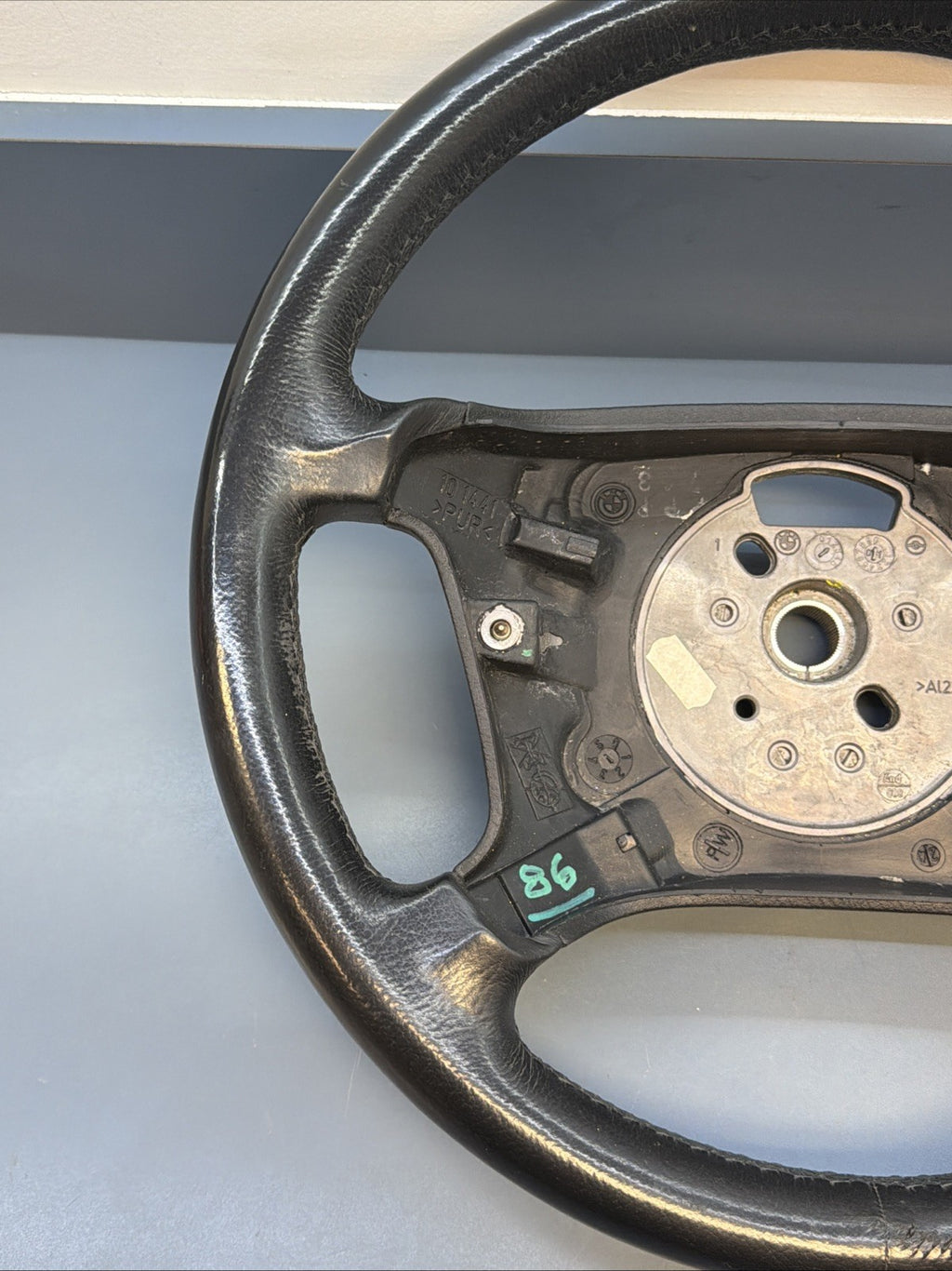 99-06 BMW OEM 325 STEERING WHEEL W/O CONTROL SWITCHES LEATHER BLACK OEM