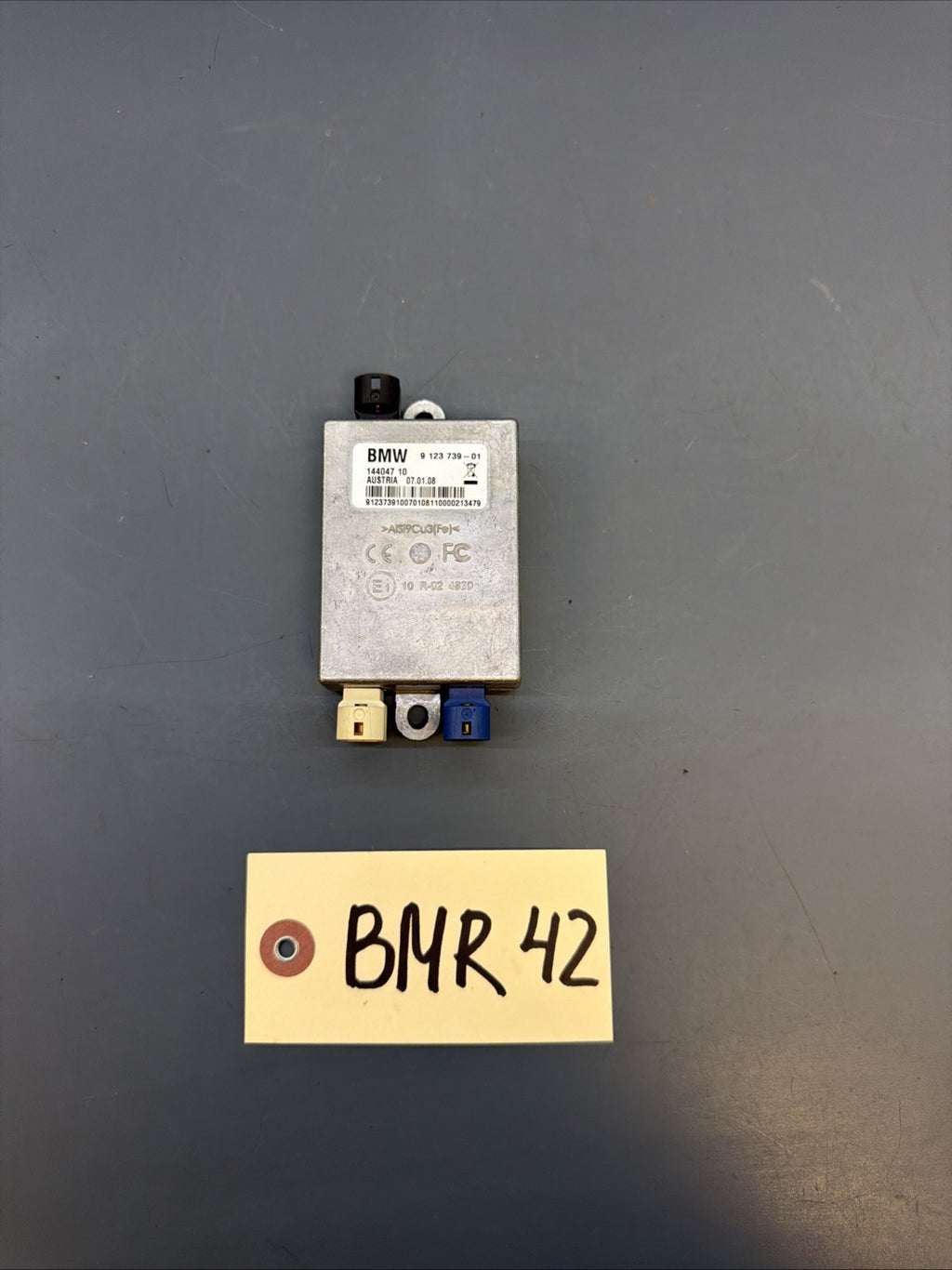 08-10 BMW E90 E92 E60 E63 USB Hub Aux Audio Interface Control Module 9123739 OEM
