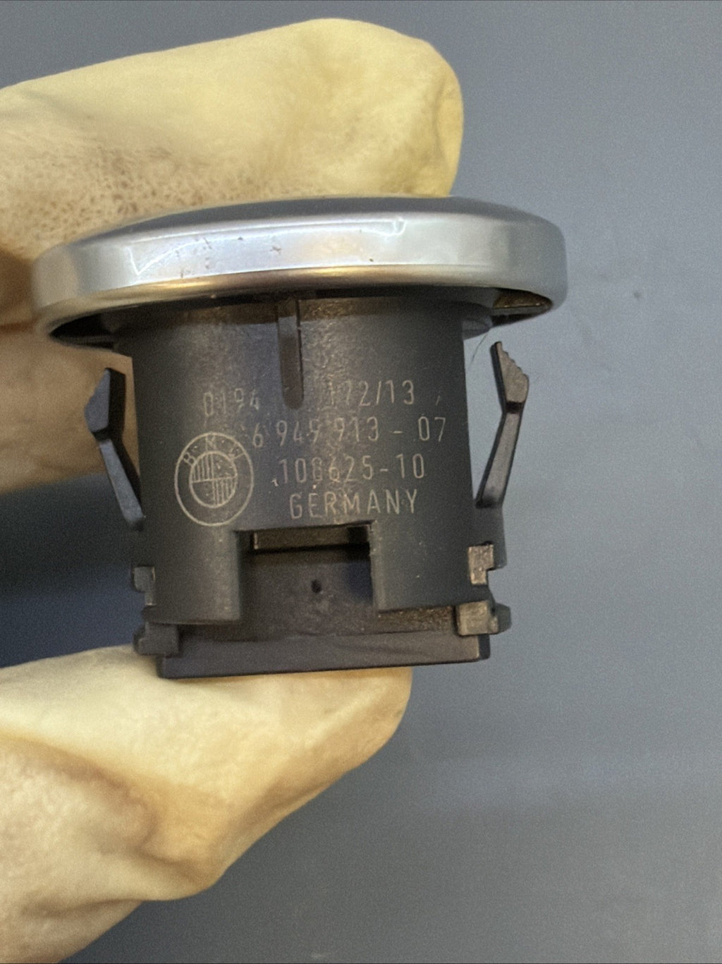 2013-2015 BMW X1 ENGINE IGNITION START STOP SWITCH BUTTON 6949913