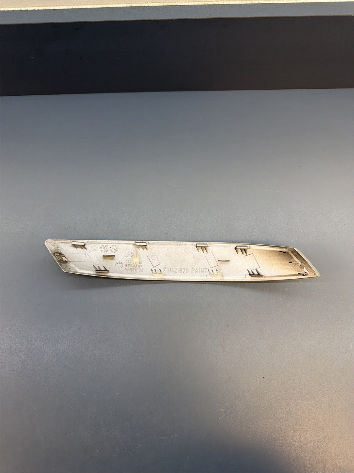 BMW Z4 E85 E86 2003 Right Moulding Trim Decorative Strip Cover Door Handle 70428