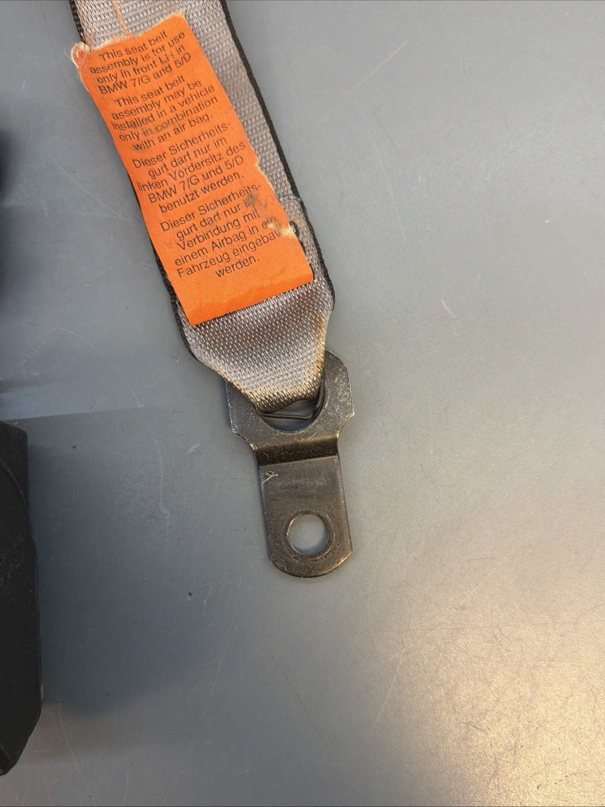 95-03 Bmw E39 5/7 Series Front Left Driver Upper Seat Belt Retractor  8198569