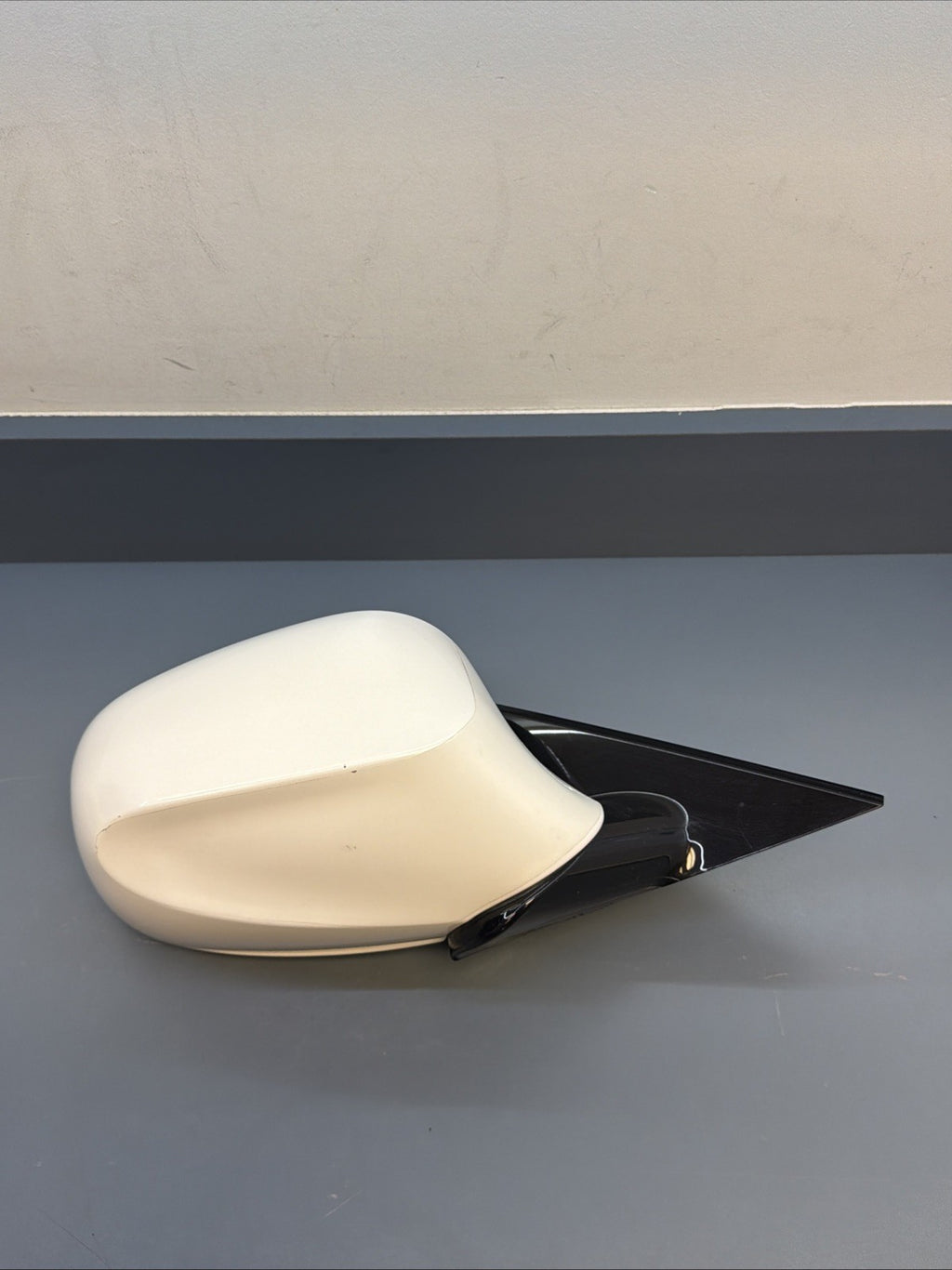 10-13 OEM BMW E88 E82 Right Passenger Side Heated Mirror Assembly White 7282048