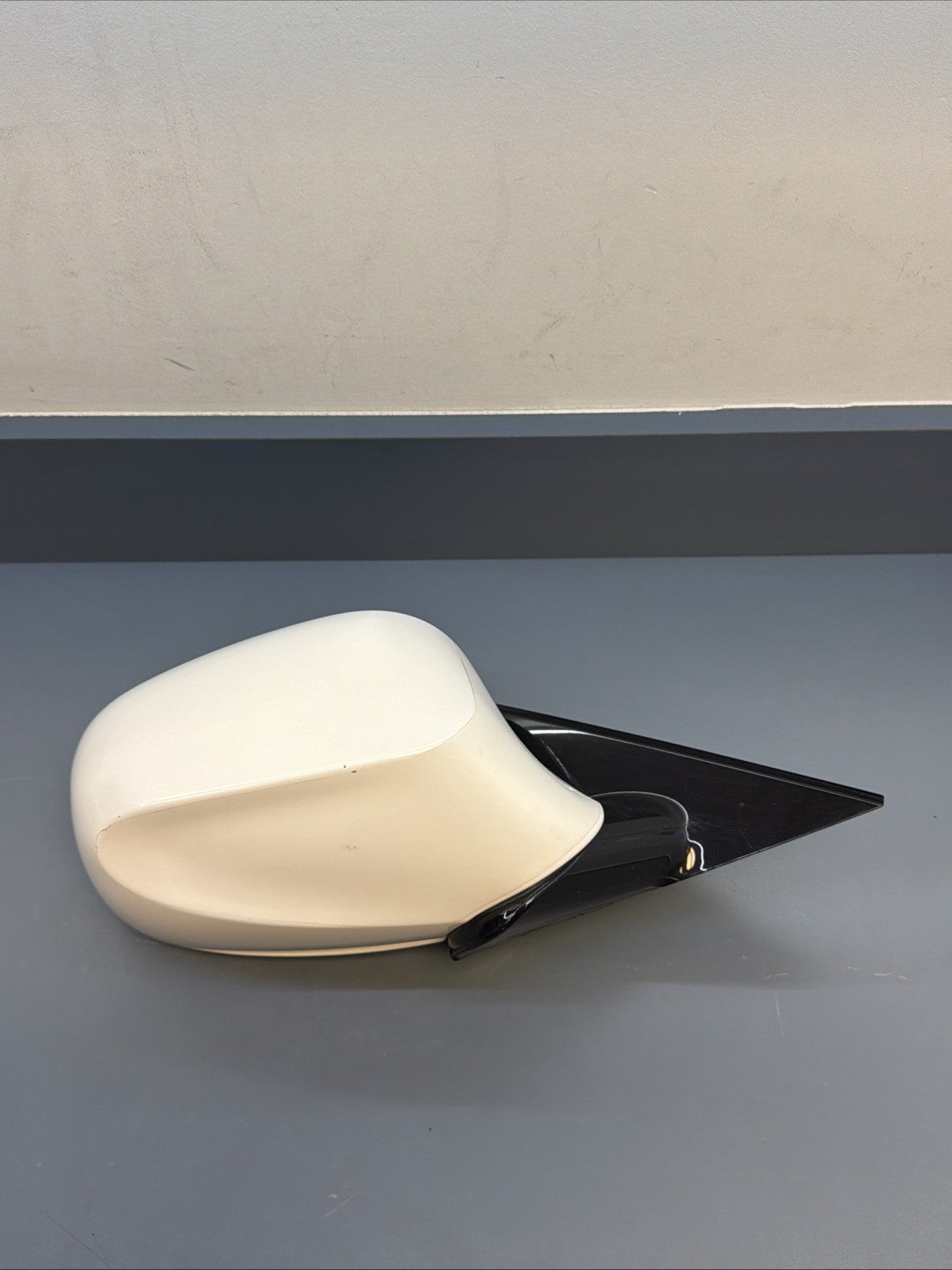 10-13 OEM BMW E88 E82 Right Passenger Side Heated Mirror Assembly White 7282048