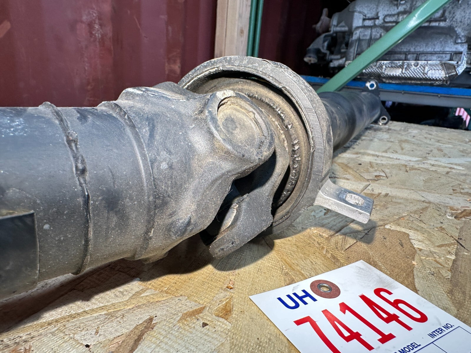 OEM BMW REAR DRIVESHAFT FITS AUTOMATIC 09-17 F10 F11 535i 7614688