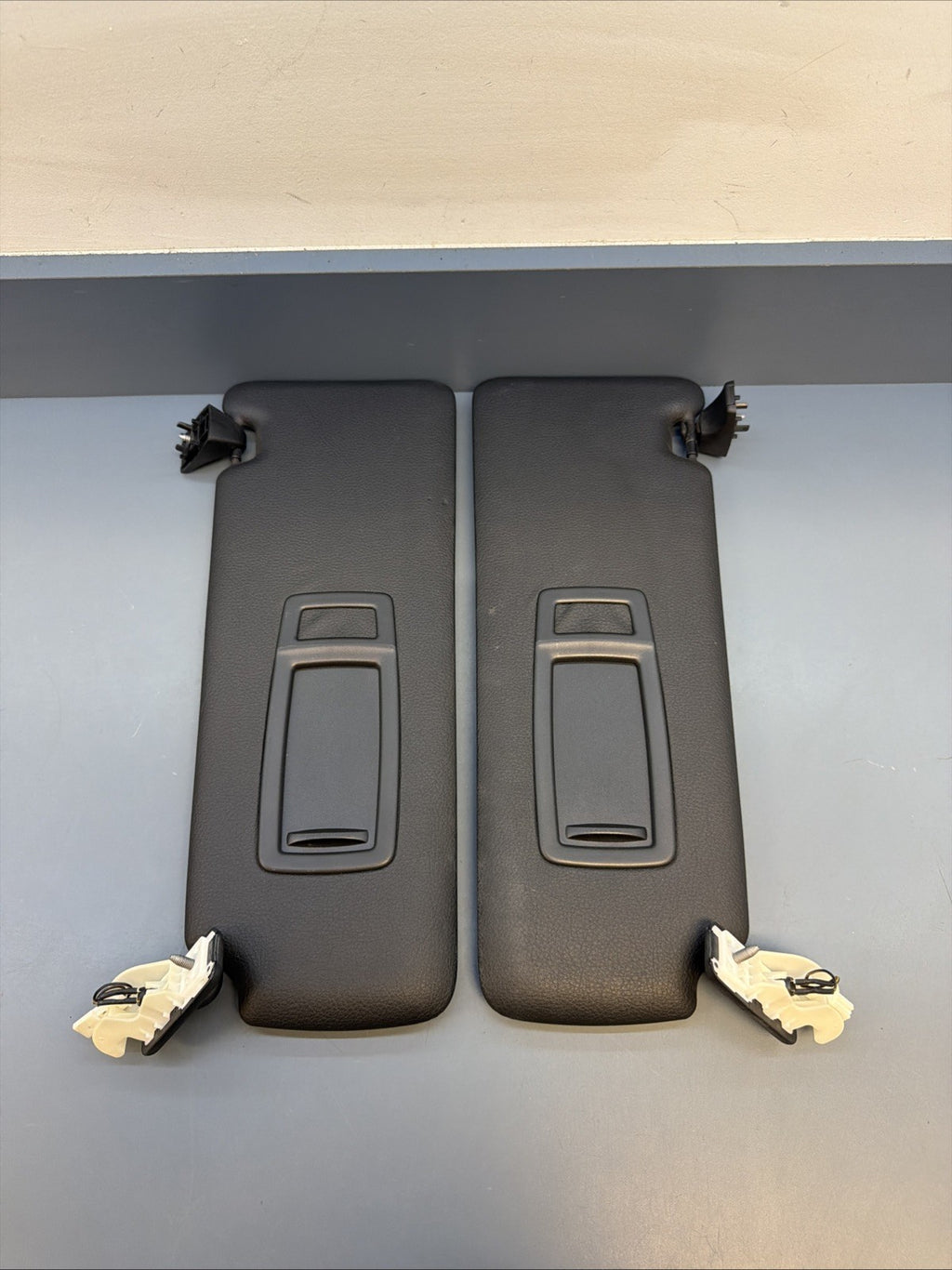BMW F30 F36 F32 LEFT RIGHT SUN VISOR SHADE PANEL BLACK SET OEM 67313611 67313612