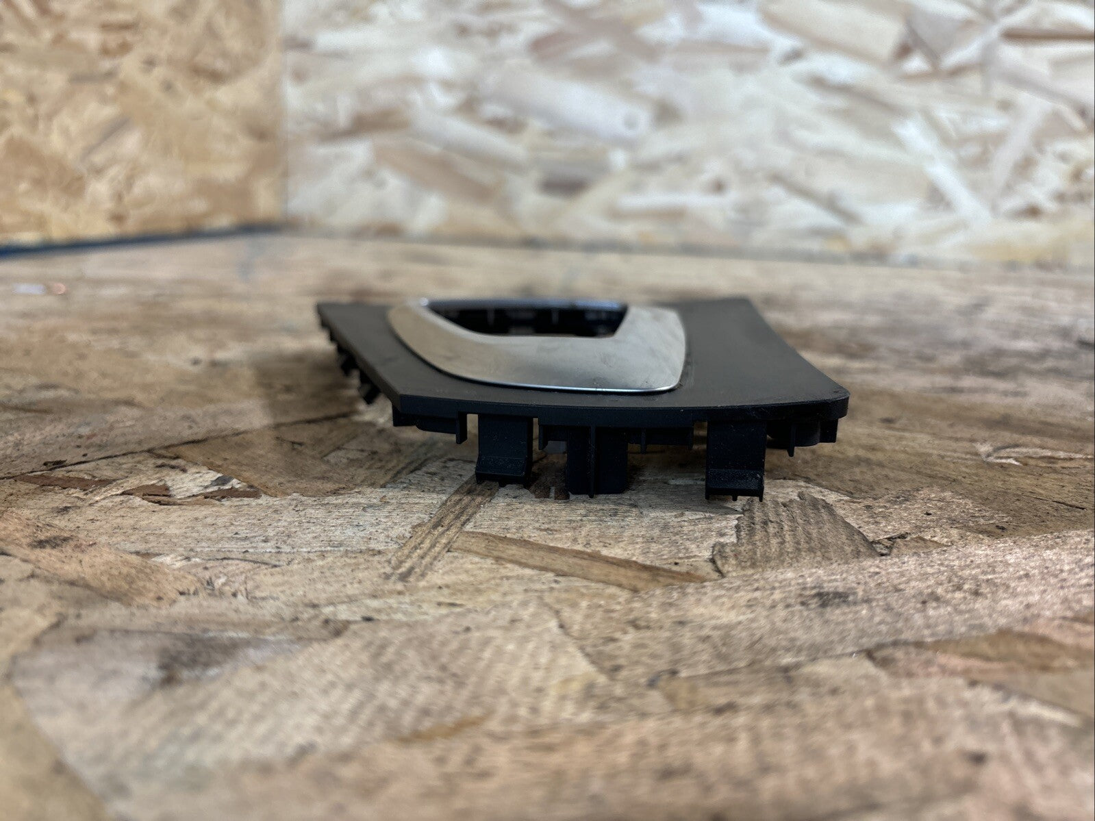 USED OEM BMW OEM Cover gear selector switch 3' F30 9258318 008087