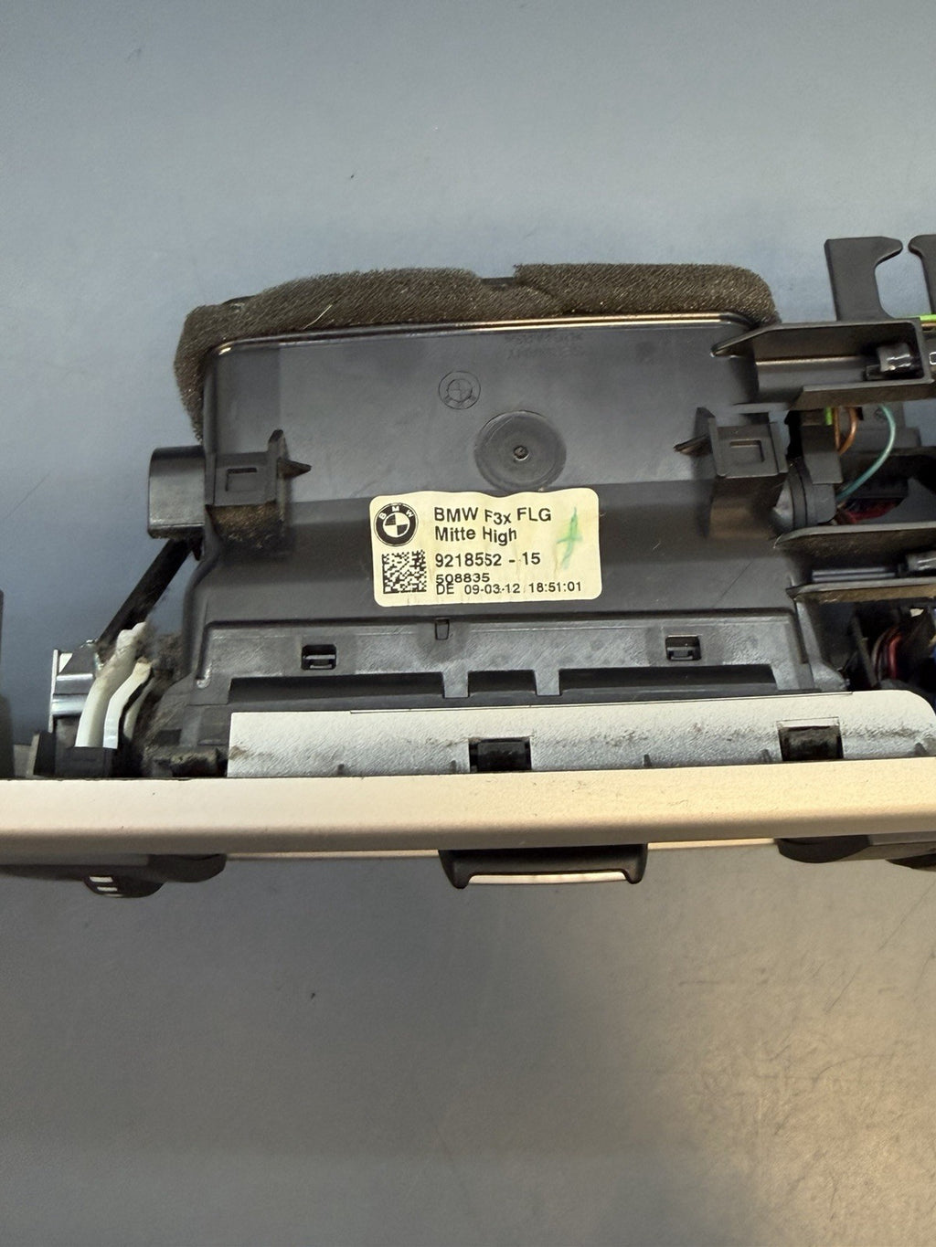 BMW F30 F31 F32 F33 F36 Center Dash Trim w/ Dual Air Vent OEM 9218552 9231206