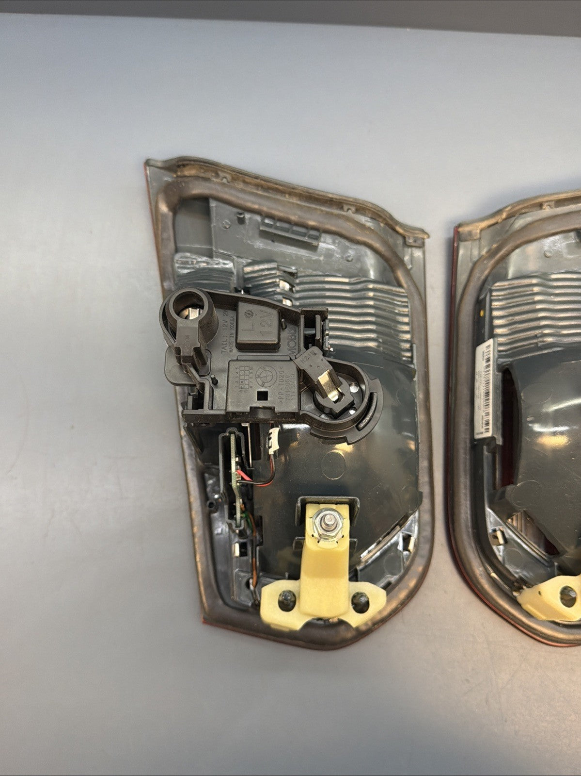 12-15 BMW F30 328I 335I RIGHT + LEFT SIDE INNER TAIL LIGHT PAIR 7371112 7371111
