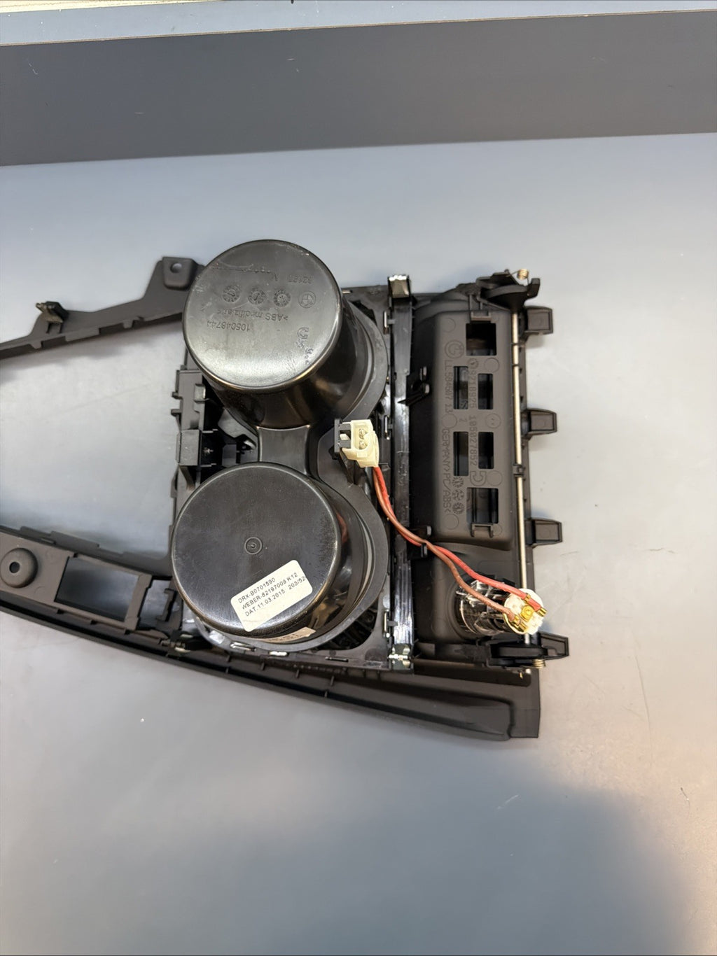 12-18 BMW F30 320i xDrive Center Console Cup Holder Ashtray Panel Trim 9218925