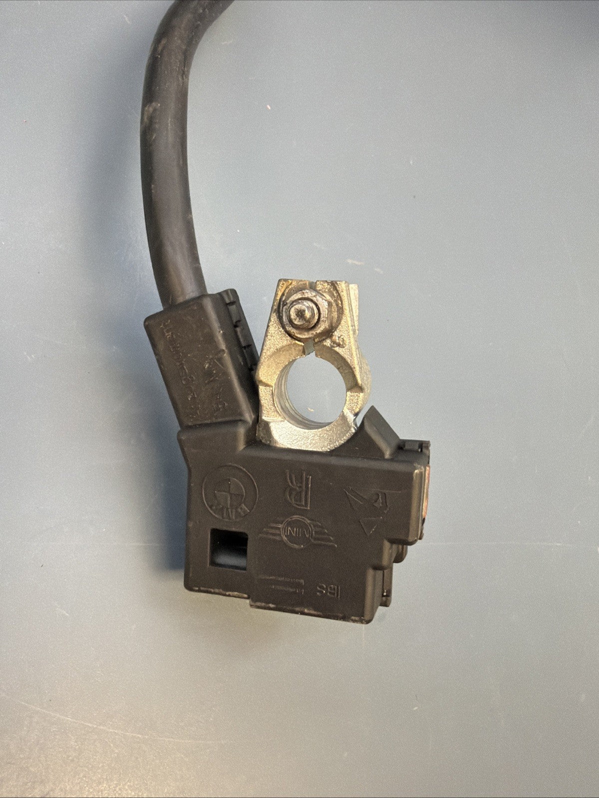 10-19 BMW F10 F12 F07 F06 NEGATIVE BATTERY TERMINAL CONNECTOR 9234437
