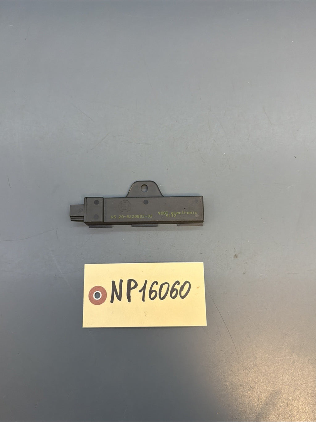 2012-2016 BMW 328i Keyless Entry Receiver Control Module 9220832 OEM