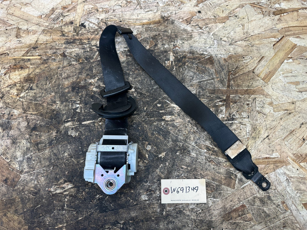BMW 03-10 E83 X3 FRONT RIGHT PASSANGER SEAT BELT RETRACTOR BLACK OEM 34003072