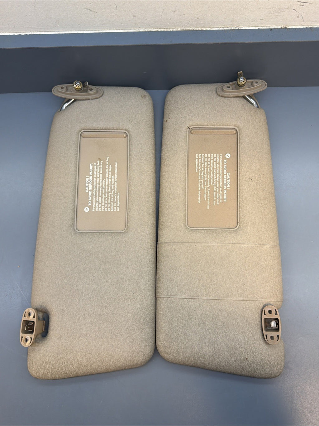 BMW E34 525I M5 530I 535I Sun Visor Pair Grey OEM 8117519