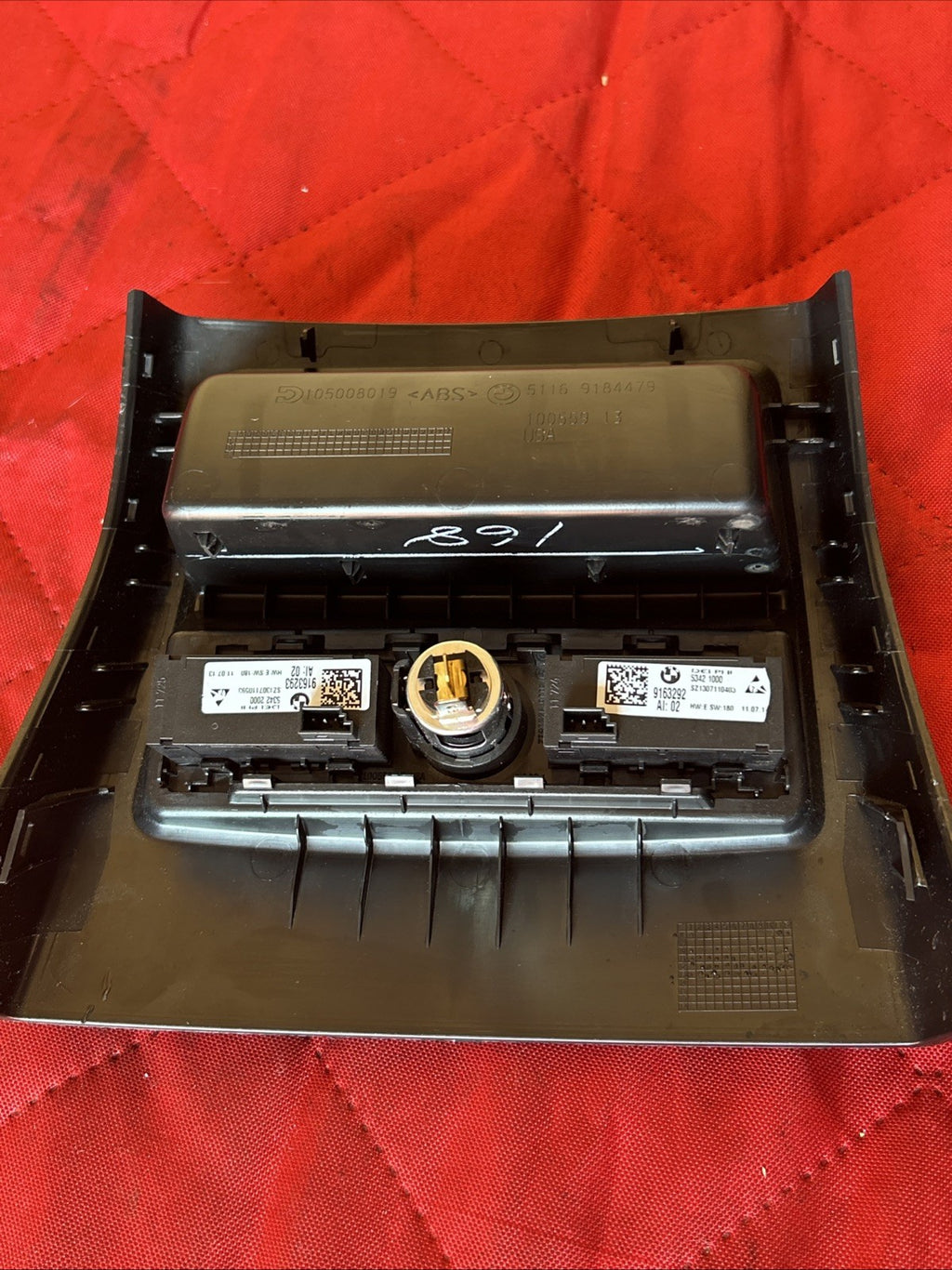 2011-2017 BMW X3 F25 REAR CENTER STORAGE COMPARTMENT OEM 9184479