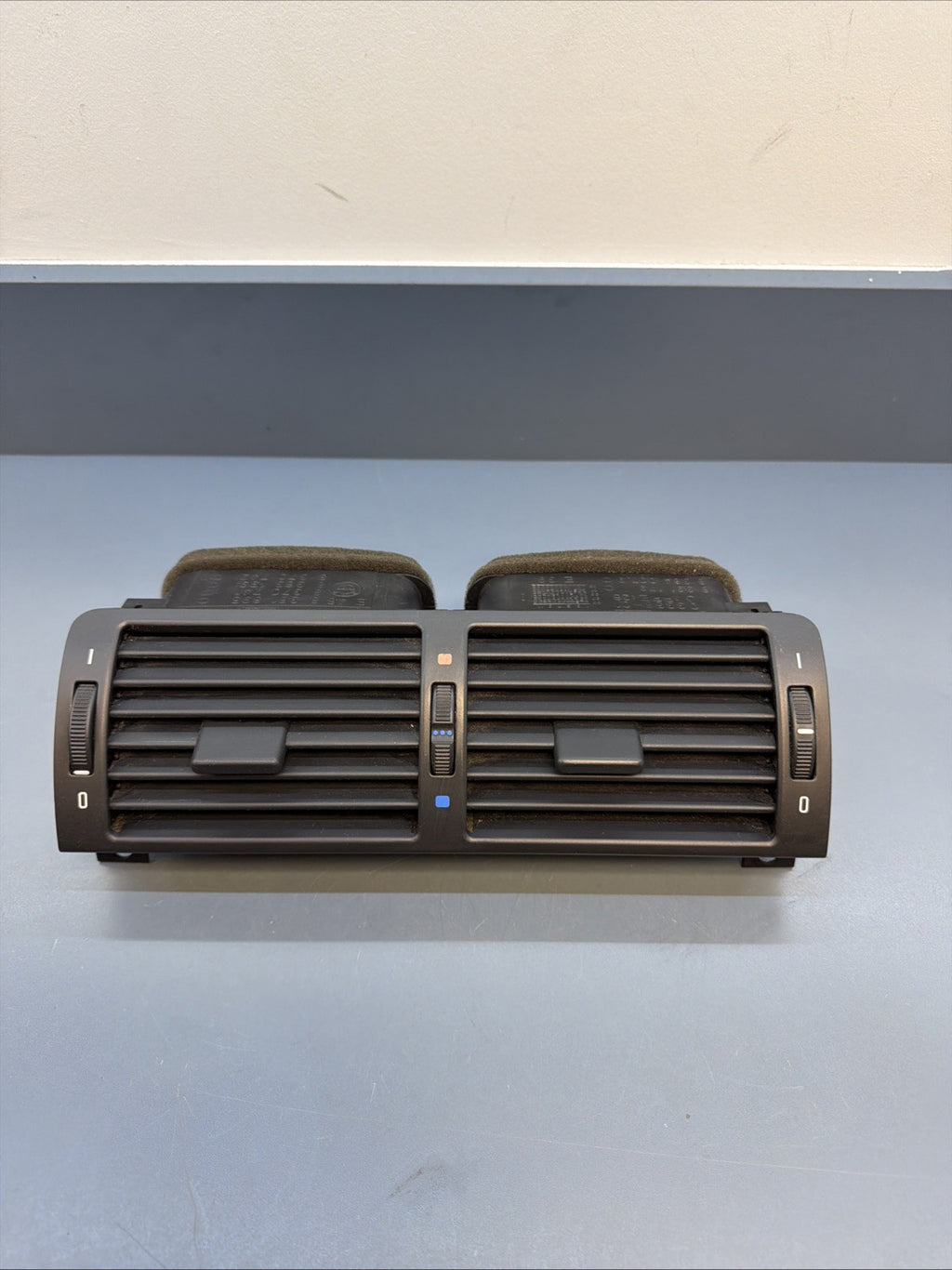 1999-2006 BMW E46 3 Series 325i Center Dash AC Air Vent Assembly 8363199 OEM