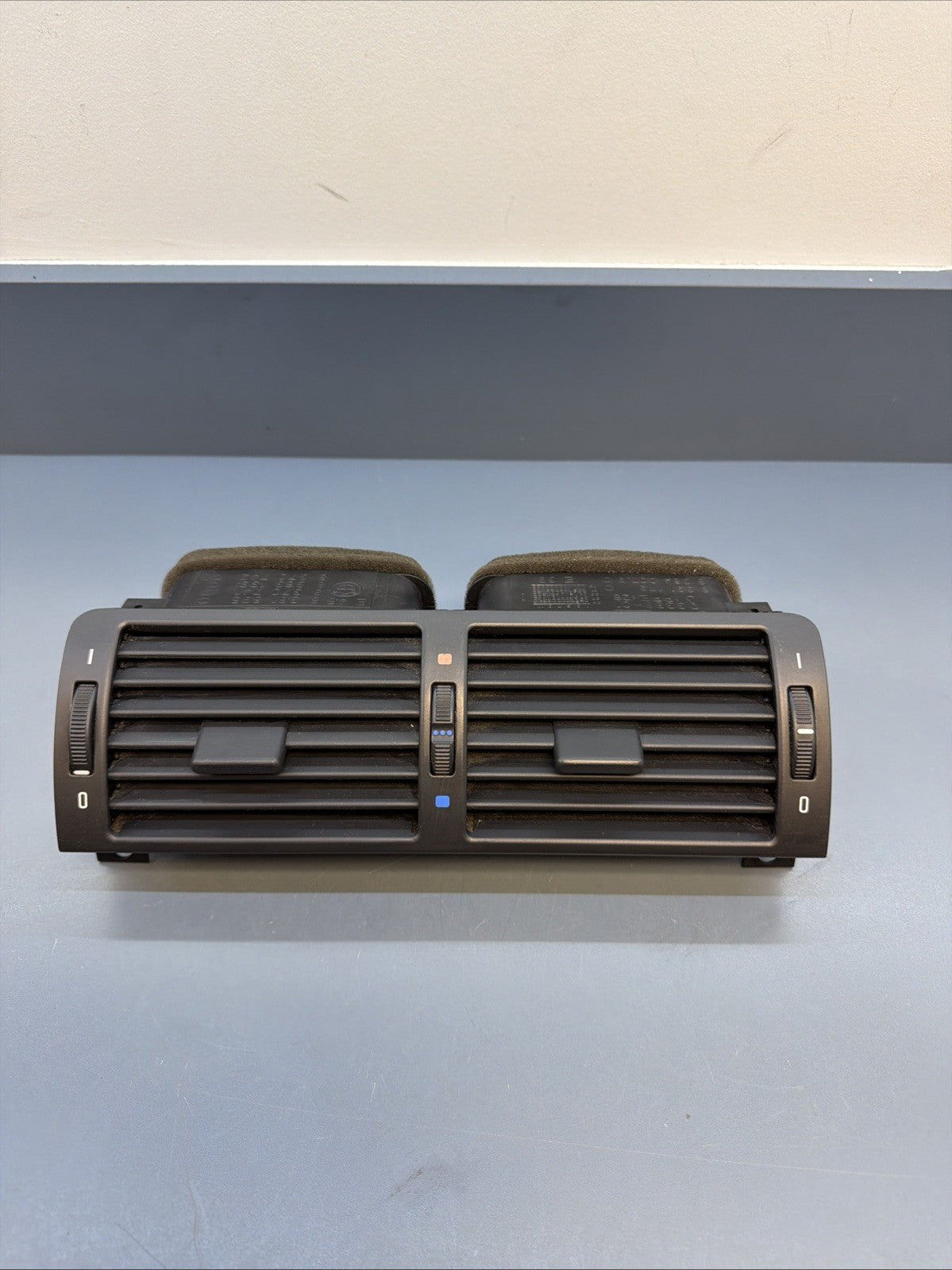 1999-2006 BMW E46 3 Series 325i Center Dash AC Air Vent Assembly 8363199 OEM