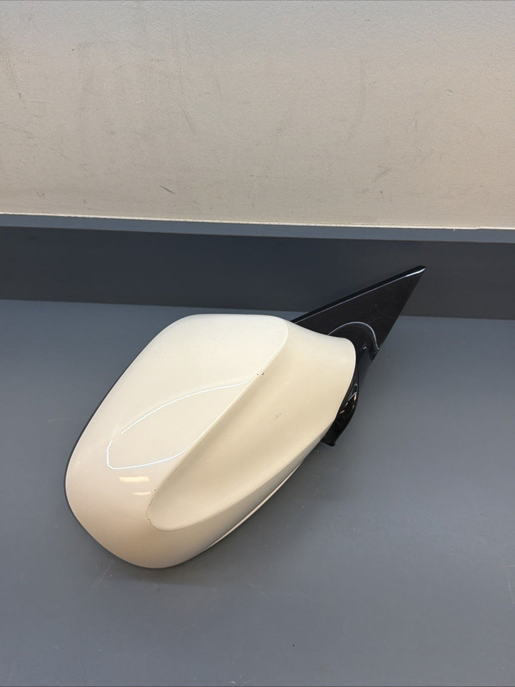 10-13 OEM BMW E88 E82 Right Passenger Side Heated Mirror Assembly White 7282048