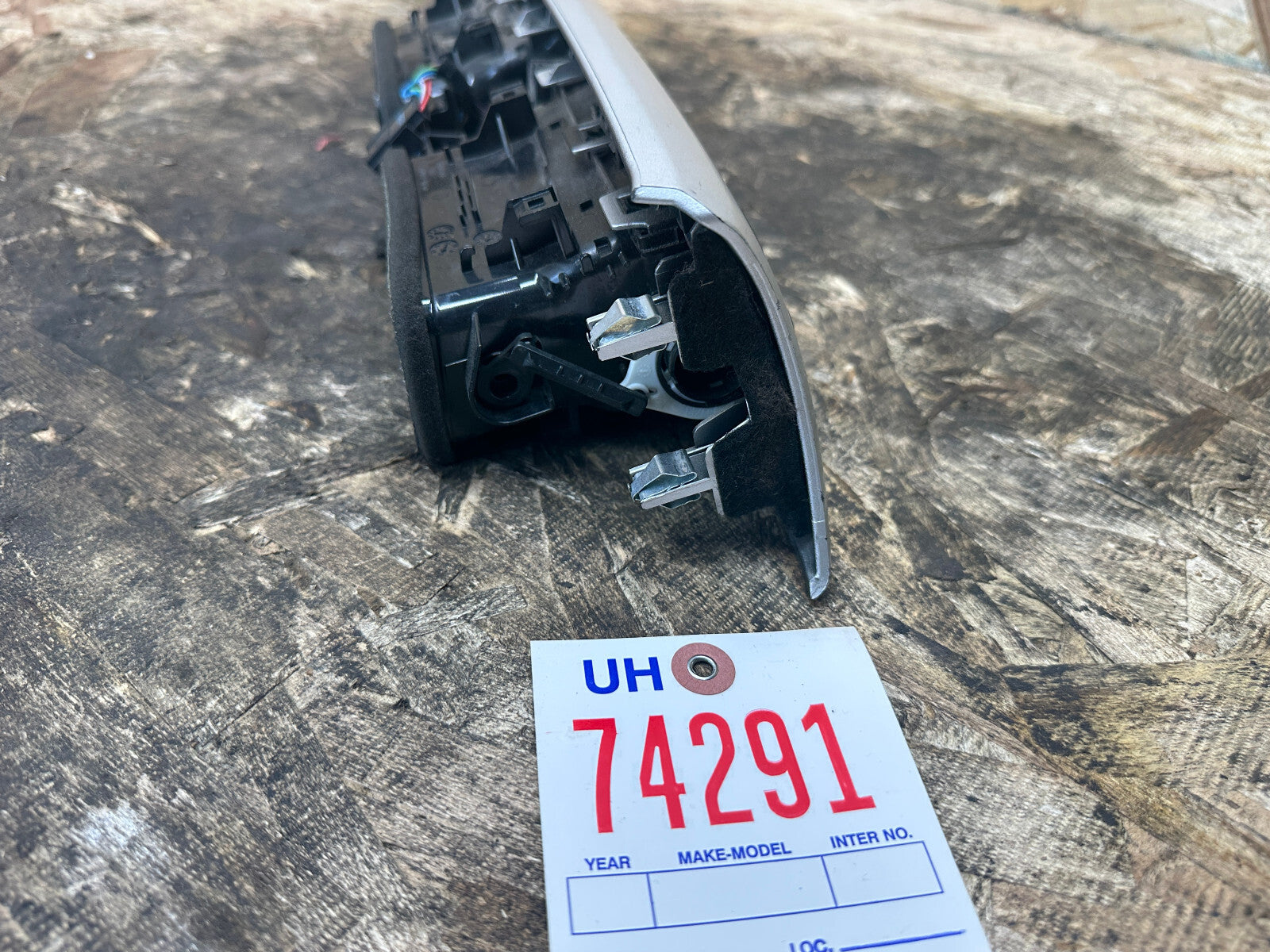 BMW 2011-2019 F30 F32 3 4 SERIES LEFT DASH VENT TRIM ALUMINUM OEM 9231206
