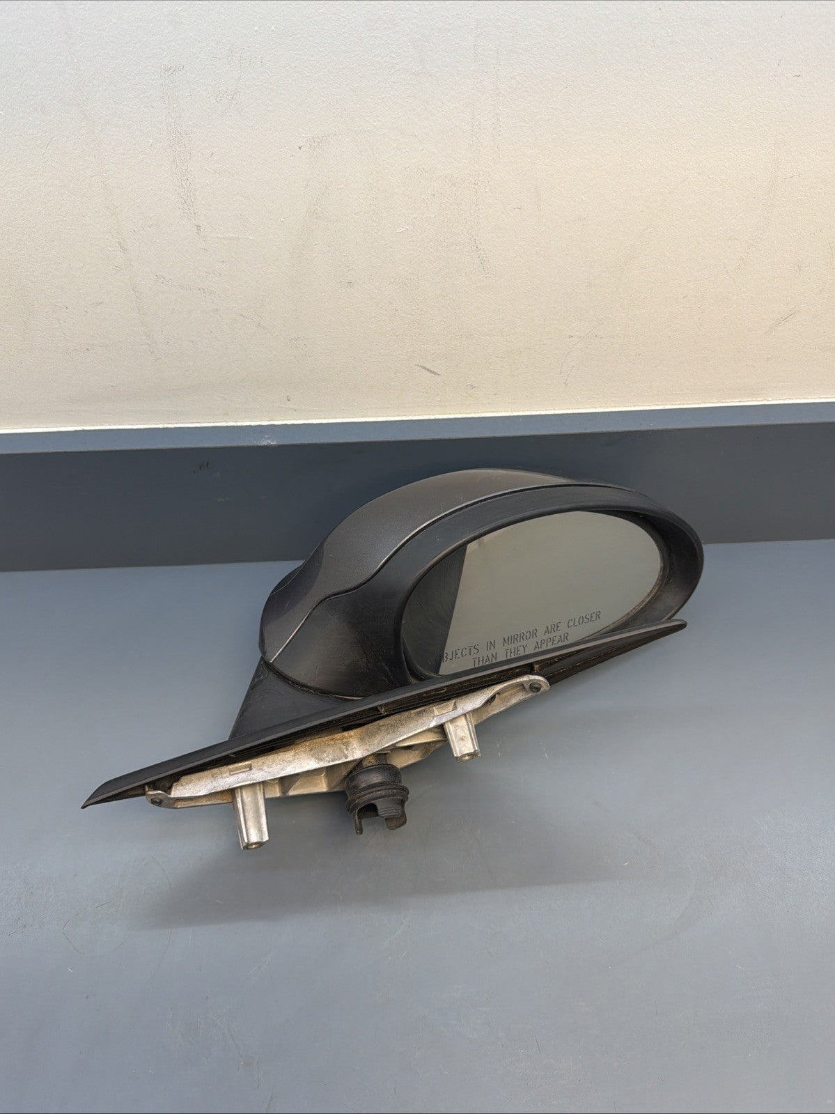 06-08 BMW E90 325i 330i 335i Right Side Door Mirror Gray 7075626 OEM PASSANGER