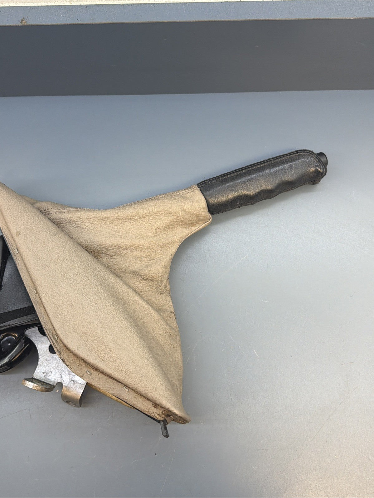 00–07 BMW E53 X5 Emergency Parking Hand Brake w Leather boot Beige Cover OEM