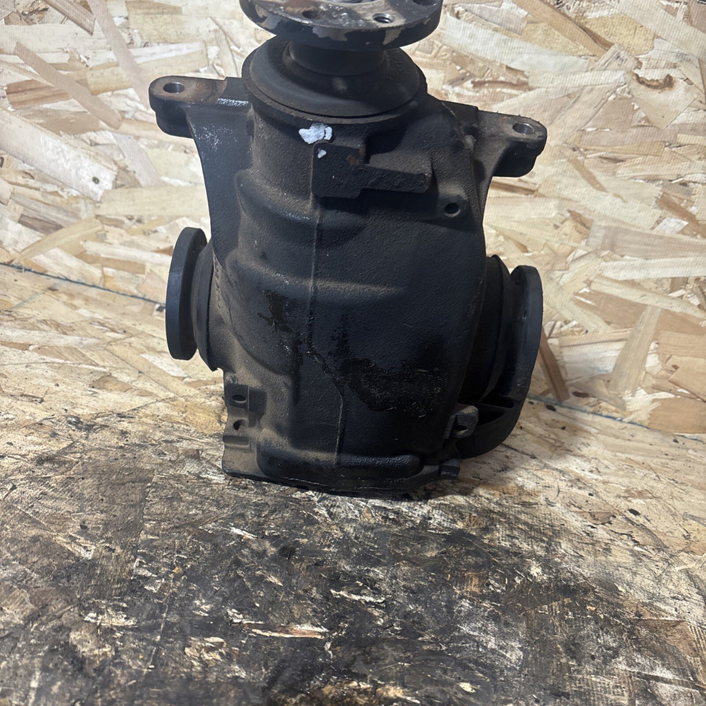 BMW E90 325 REAR DIFFERENTIAL 3 SERIES 3.73 FINAL DRIVE 33107566179 325