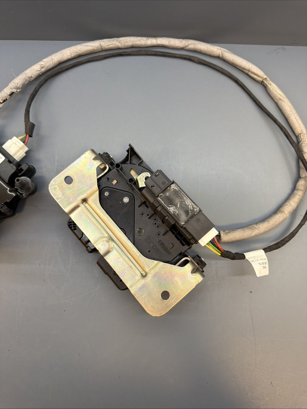 12-18 BMW F30 F32 F10 F34 Rear Trunk Lid Lock Latch Release Actuator 163672-10
